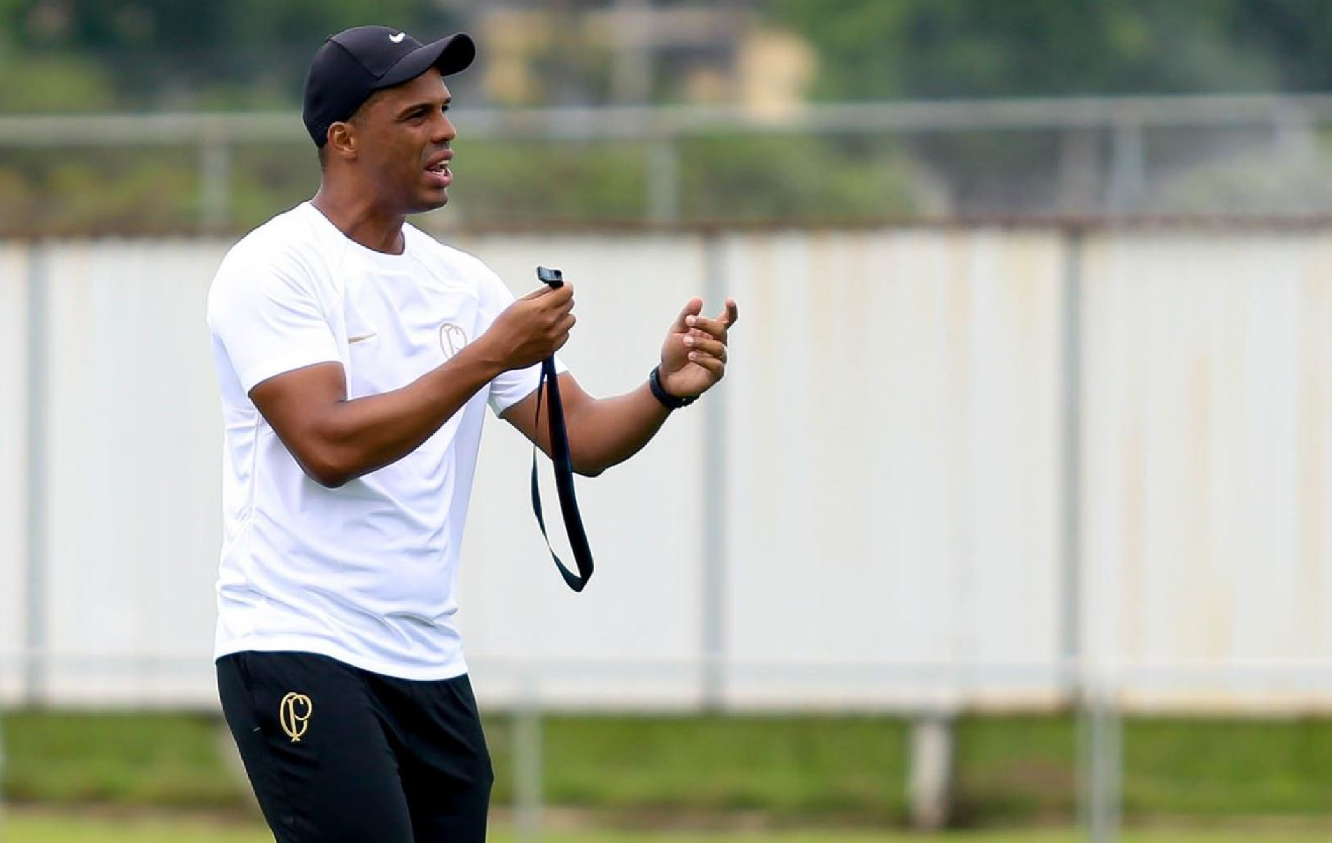 Fernando L&aacute;zaro, t&eacute;cnico do Corinthians 