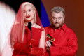 Kim Petras e Sam Smith na cerimônia de premiação do Grammy 2023 - Emma McIntyre/Getty Images