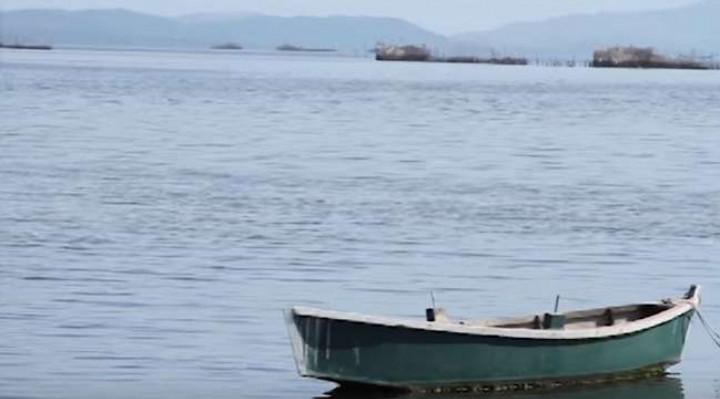 Traineira naufragou na Baía de Guanabara, no Rio