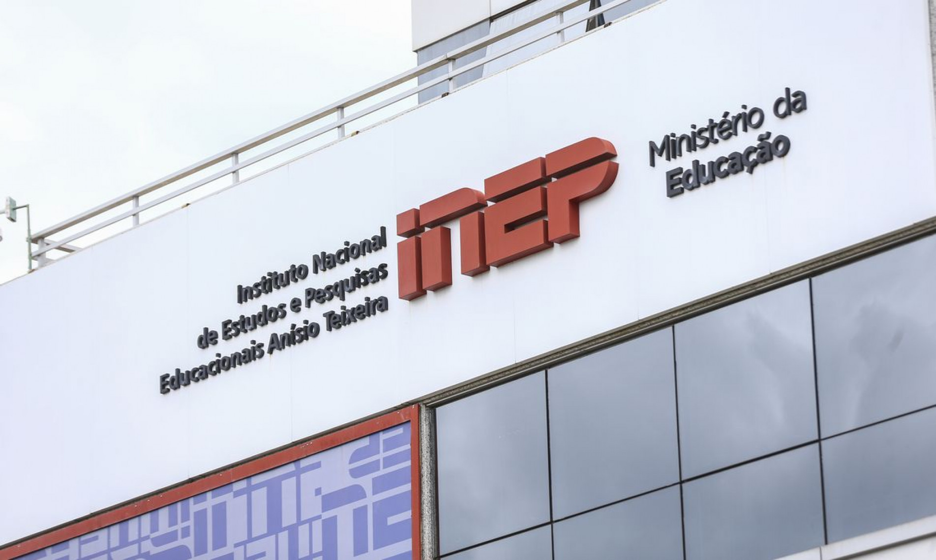 Edifício sede do Instituto Nacional de Estudos e Pesquisas Educacionais Anísio Teixeira (INEP).