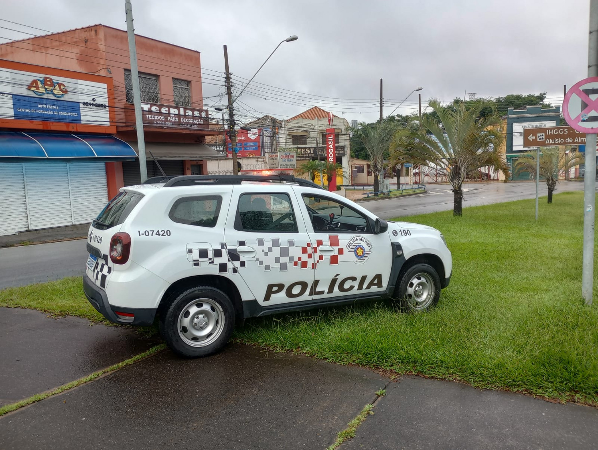 Furto ocorreu na manhã deste domingo (5) em um supermercado localizado na Vila Hortência, zona leste da cidade