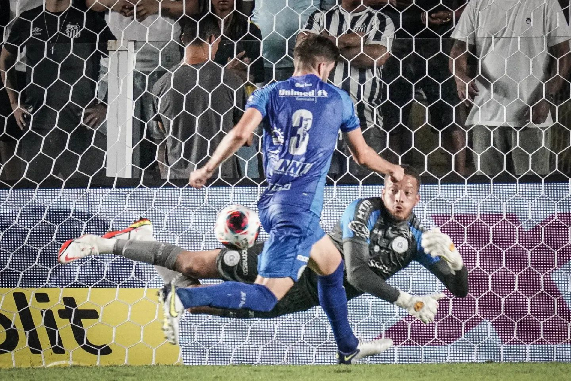 Camisa 12 estreou pelo clube anteontem, contra o Santos