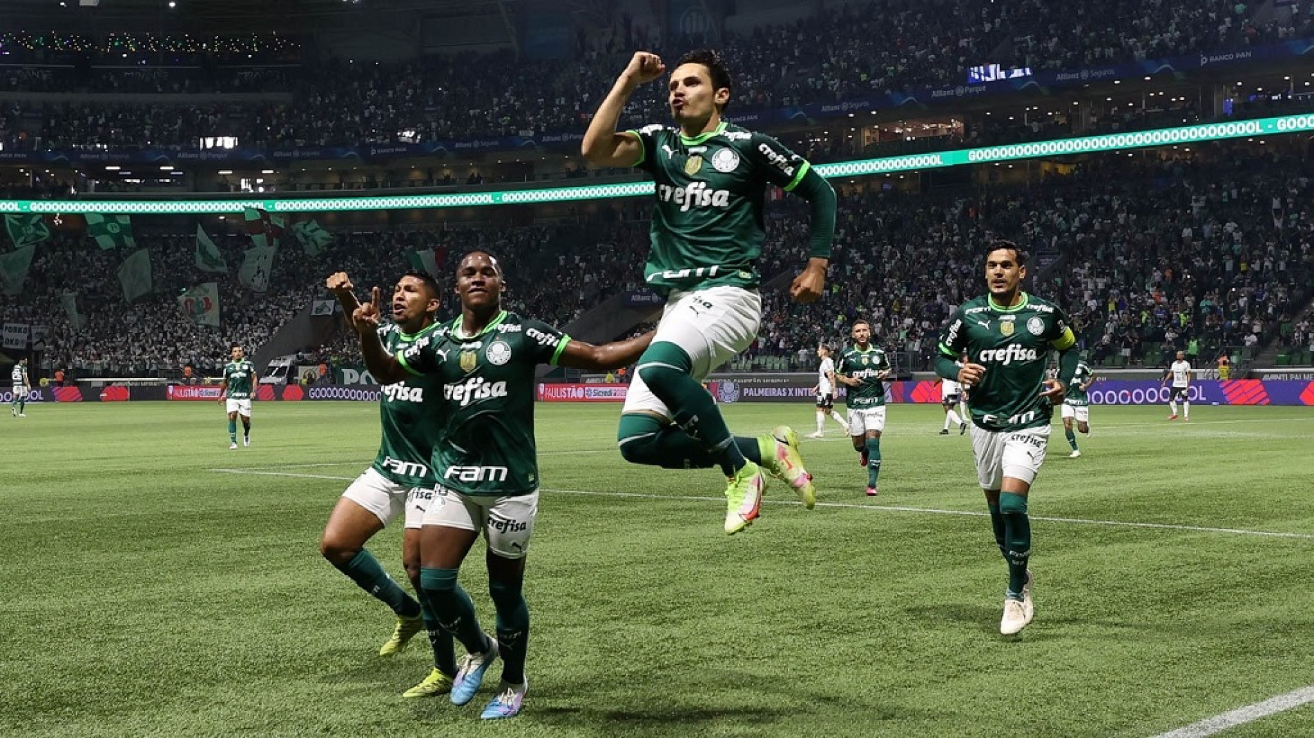 Veiga (foto) e Piquerez garantiram a invencibilidade