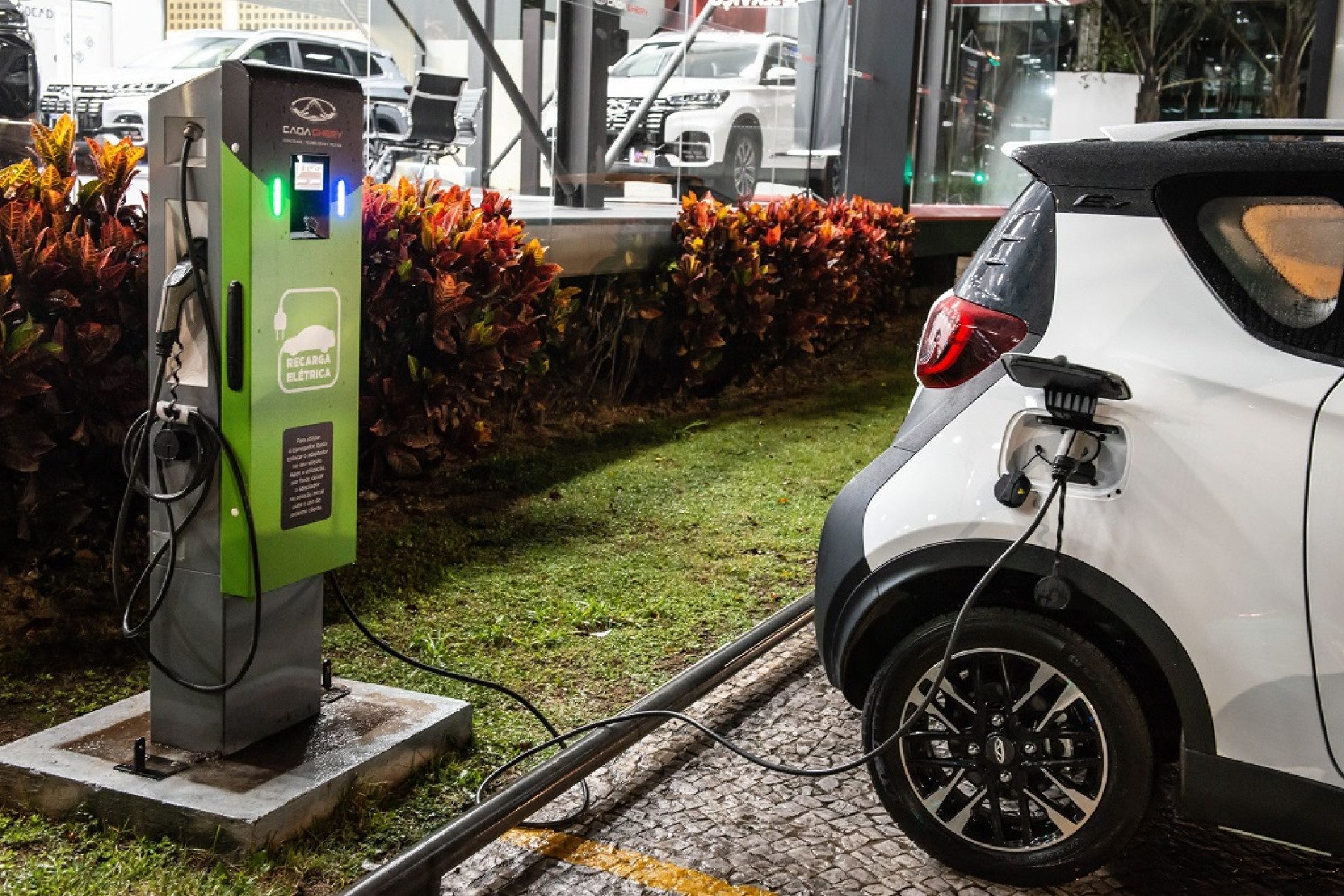 O compacto Caoa Chery iCar é outra opção de carro elétrico 