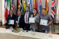 Membros do Rotary Club Sorocaba ao lados dos tr&ecirc;s homenageados com o Certificado de Reconhecimento Profissional pela &eacute;tica, lealdade e justi&ccedil;a - THA&Iacute;S MARCOLINO