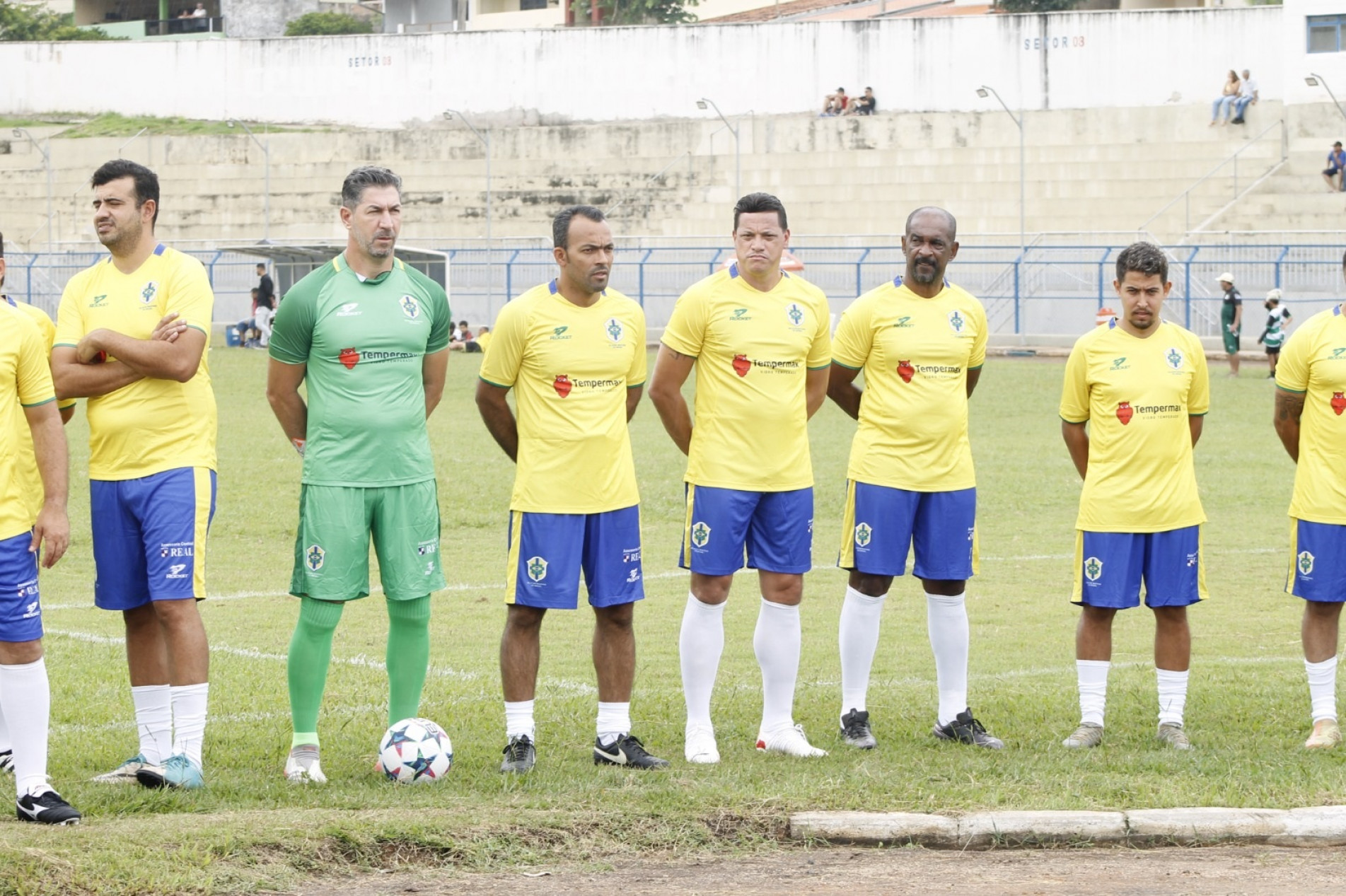 ‘Jogo das Estrelas’ arrecada 500 l de leite em Salto ‘Jogo das Estrelas’ arrecada 500 l de leite em Salto