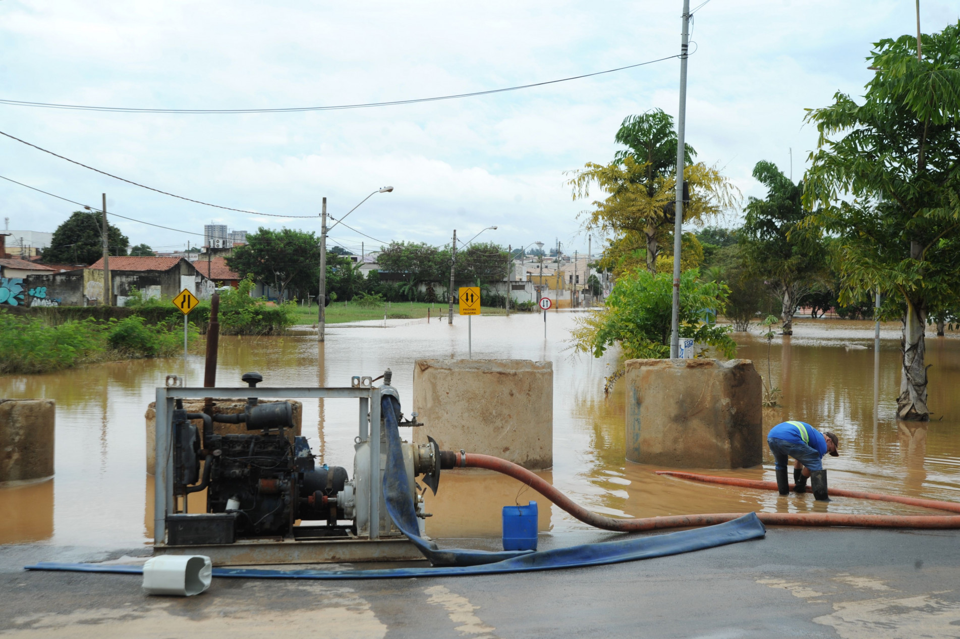 Região do Parque das Águas continua alagada