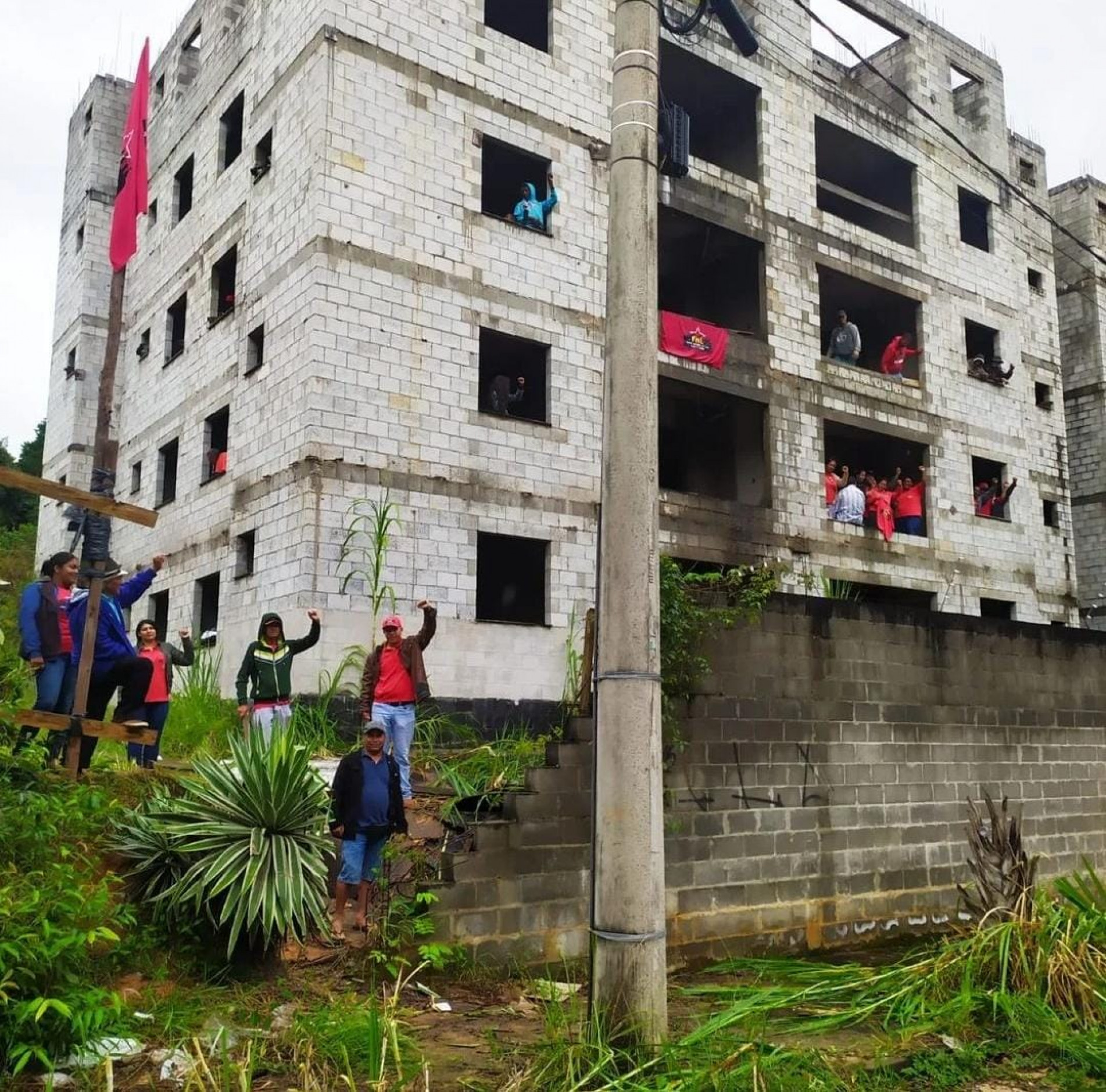 A ocupa&ccedil;&atilde;o na Alameda Reino Unido teve participa&ccedil;&atilde;o de cerca de 140 pessoas