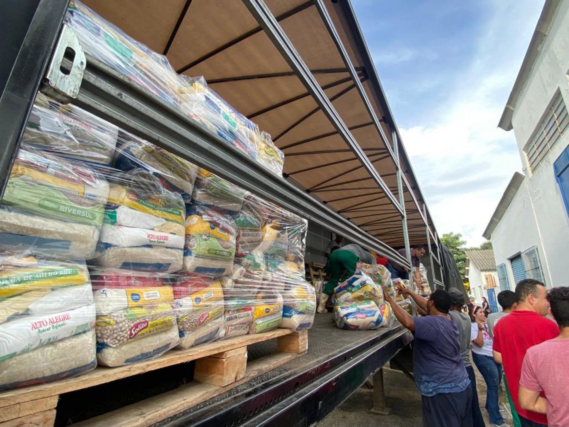 Campanha de arrecadação em Sorocaba ajuda vítimas das chuvas no litoral norte