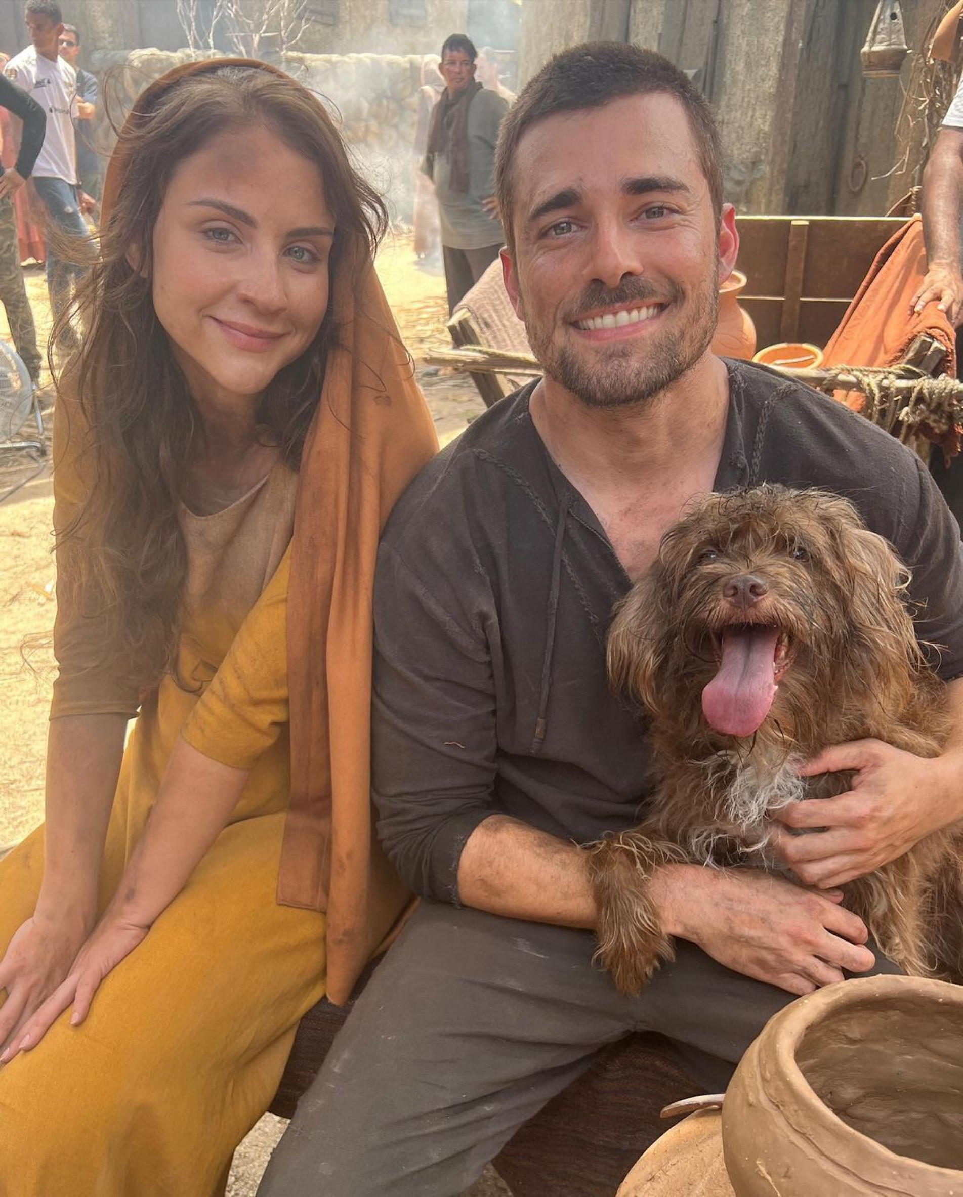 Miguel Coelho como Mefibosete, e Louise Clós, Damaris, nos bastidores da sétima temporada de 