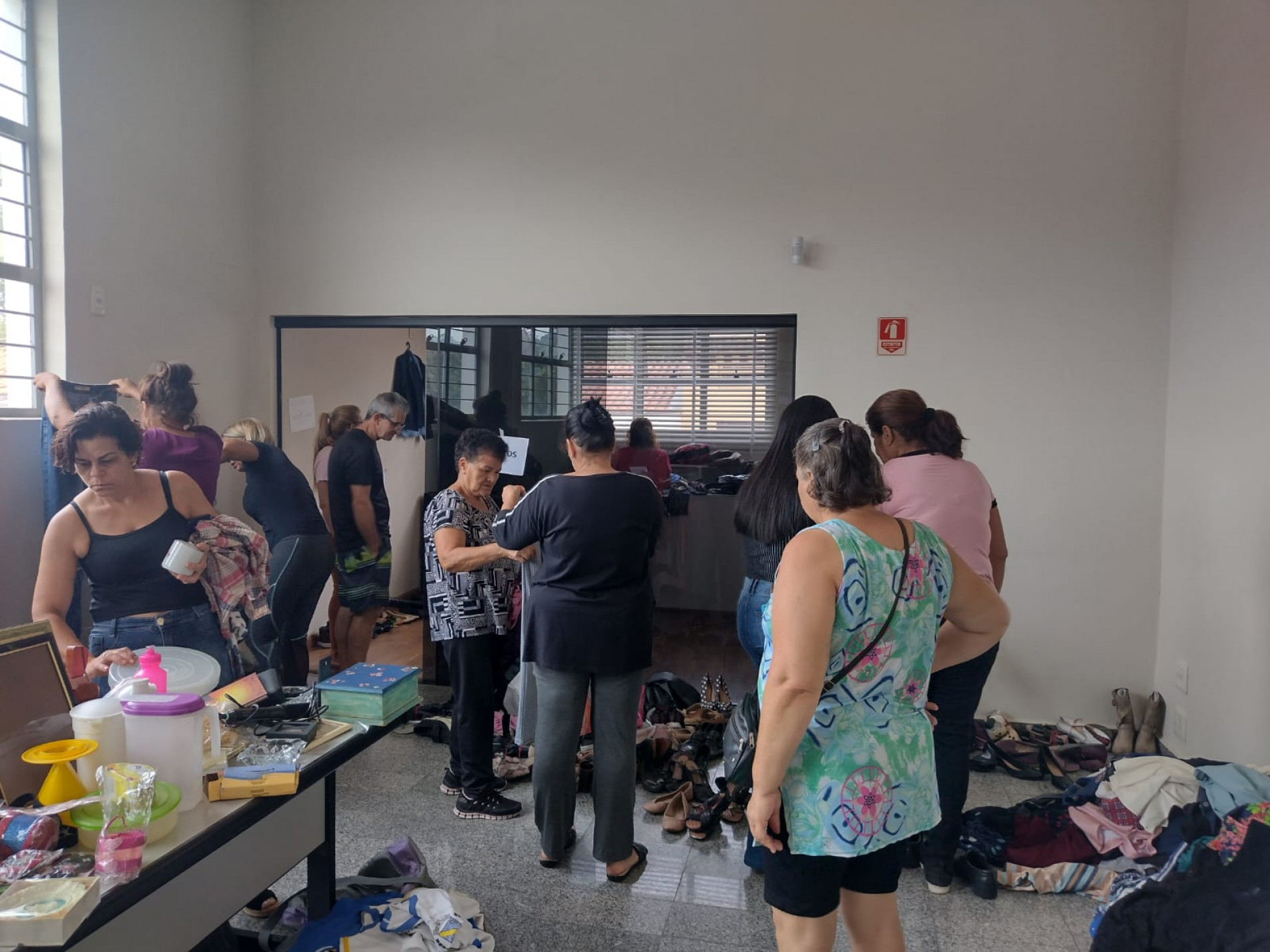 Bazar da Apae de Votorantim retorna após furto e alcança recorde de arrecadação