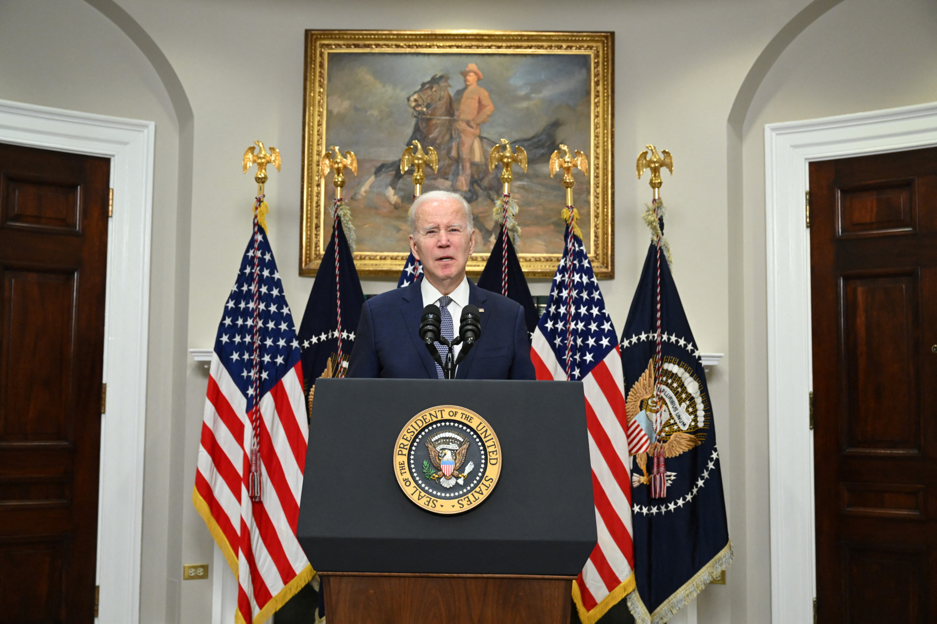  US President Joe Biden speaks about the US banking system on March 13, 2023 in the Roosevelt Room of the WHite House in Washington, DC. - Biden tried to reassure the world of the resilience of the US banking system as US and European authorities scrambled to prevent any contagion from the abrupt failure of Silicon Valley Bank (SVB). US federal authorities stepped in to ensure depositors still had access to their funds at SVB and regulators took over a second troubled lender. (Photo by SAUL LOEB / AFP)