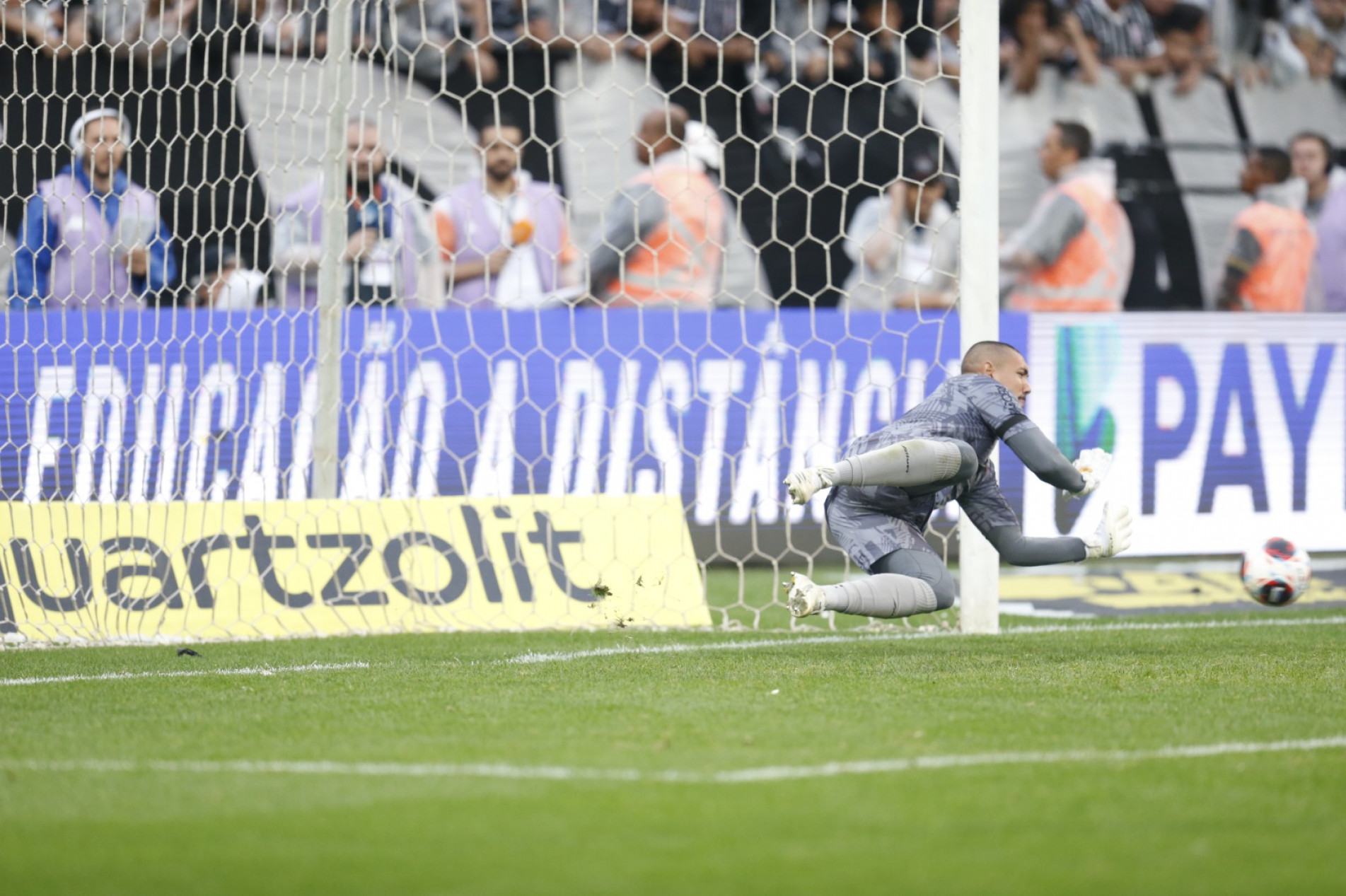 Jefferson Paulino defendeu duas cobranças de pênalti