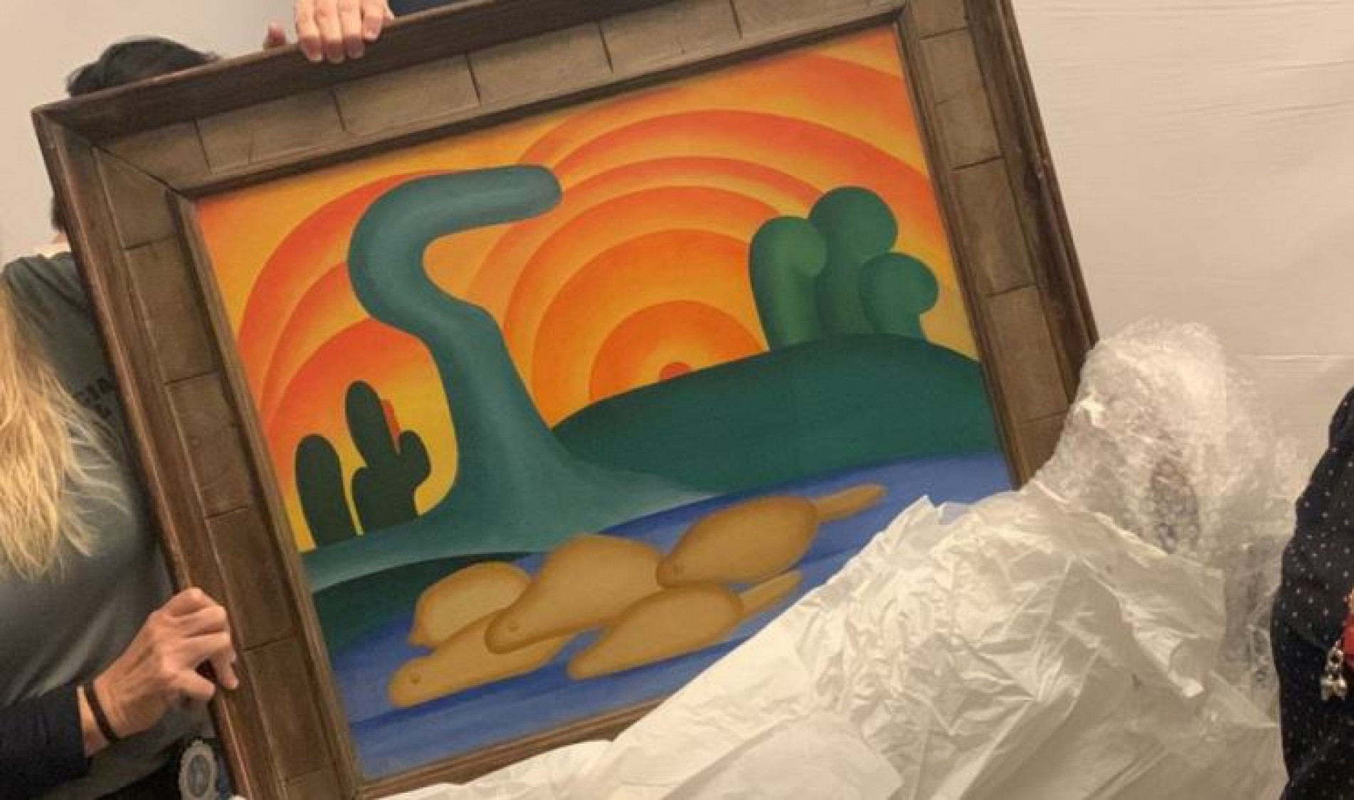 Sabine foi acusada de subtrair 16 obras de arte da própria mãe. Só um dos quadros, Sol Poente, de Tarsila do Amaral, foi avaliado em R$ 250 milhões