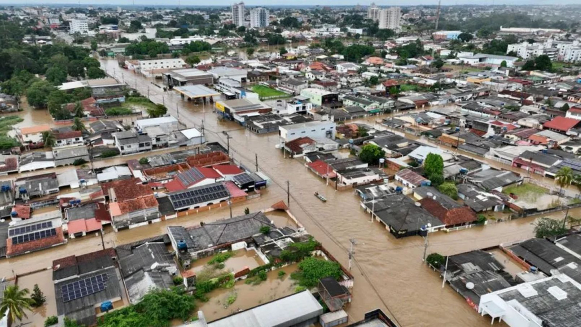 Cerca de 2 mil pessoas estão desalojadas e 500 desabrigadas