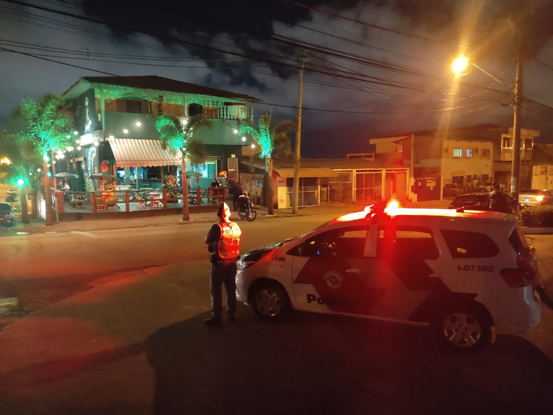 Veículo furtado é recuperado na zona norte