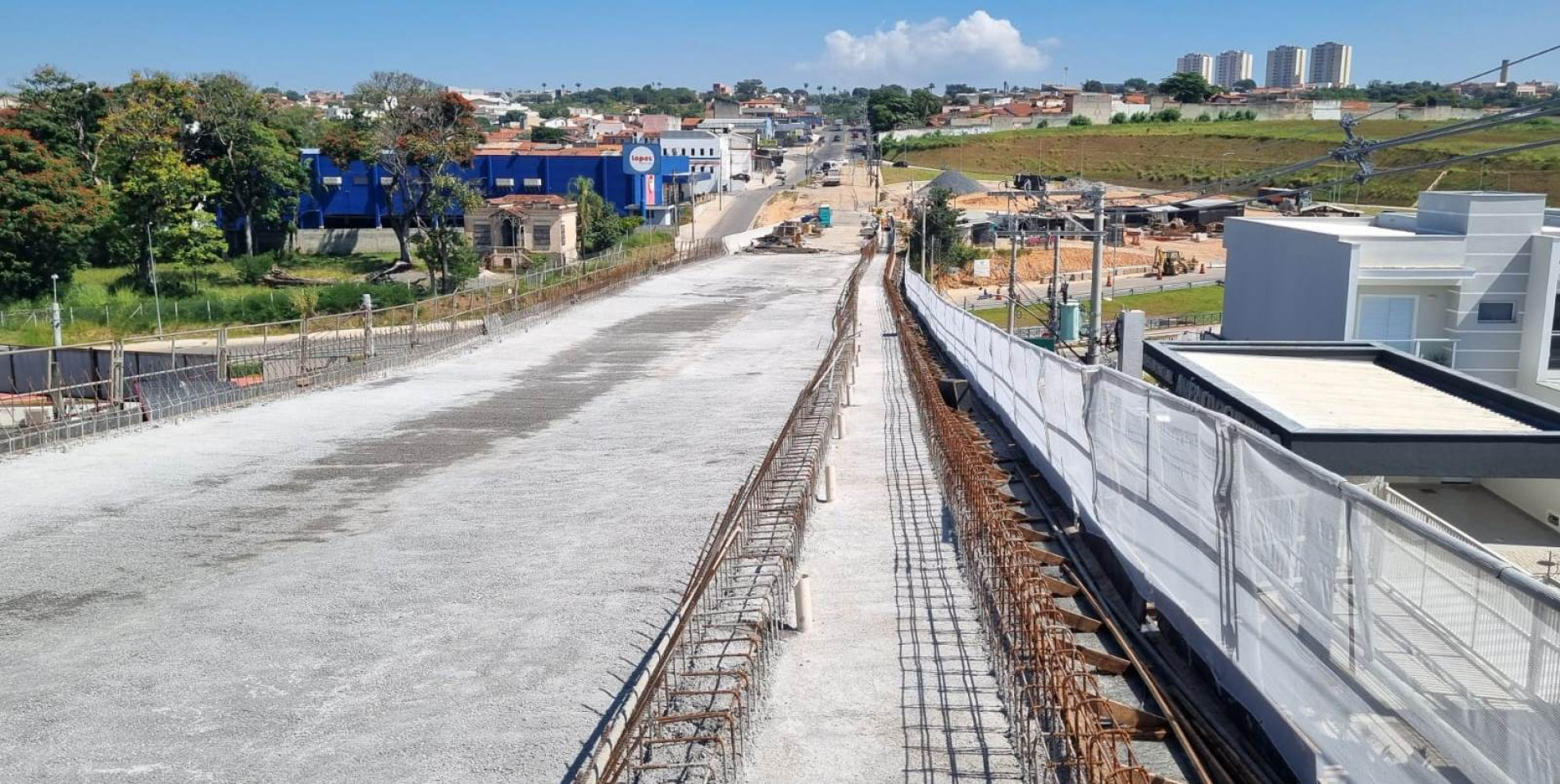 Dispositivo sobre o córrego Itanguá e a nova avenida marginal tem 290 metros de extensão