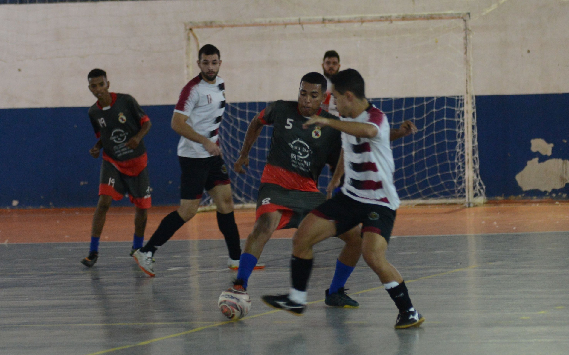 Atlética Orlando Bastos / Fadi Sorocaba (branco) fez 4 a 3 no Boleiros D-10
