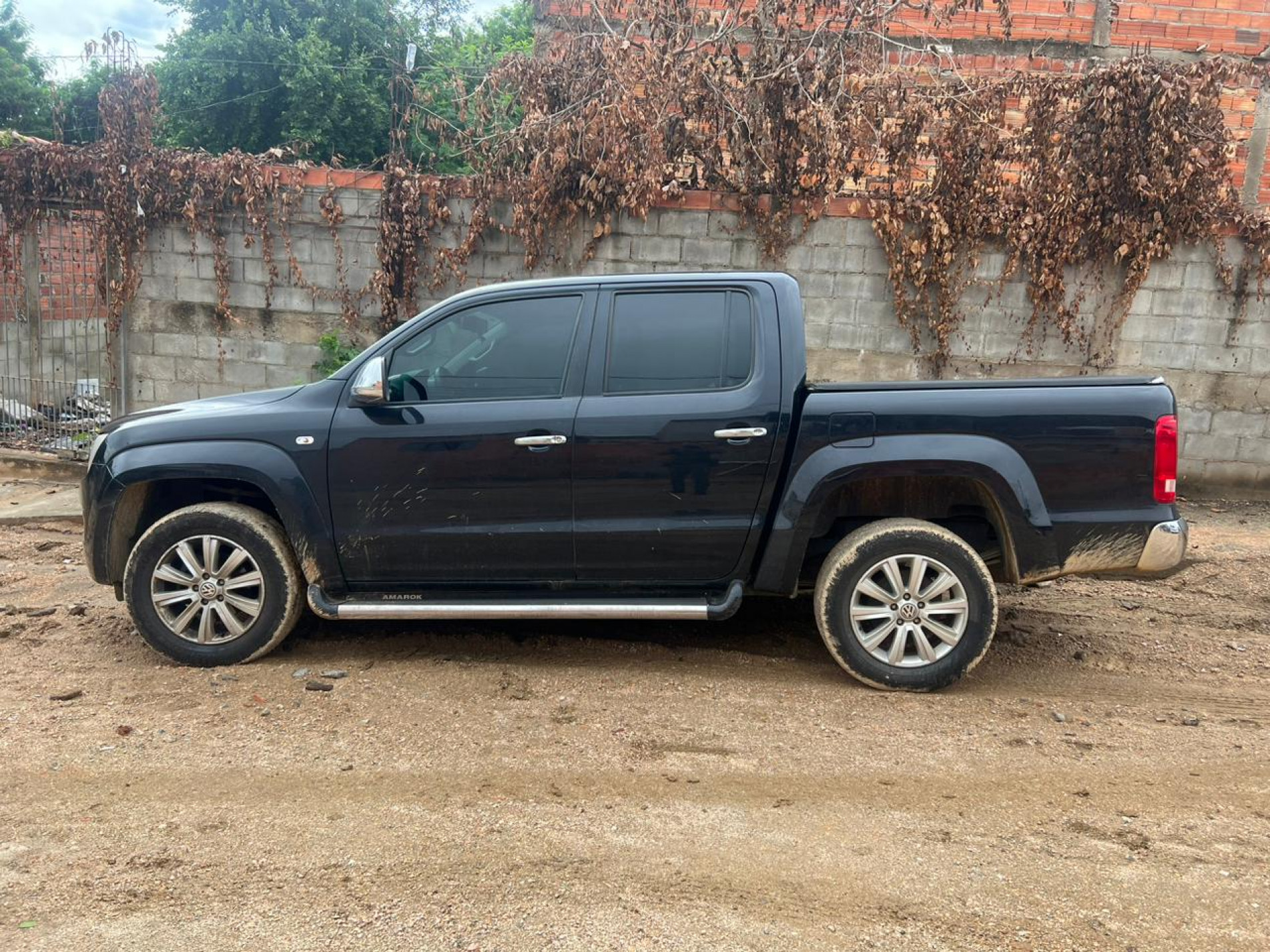 Veículo foi apreendido