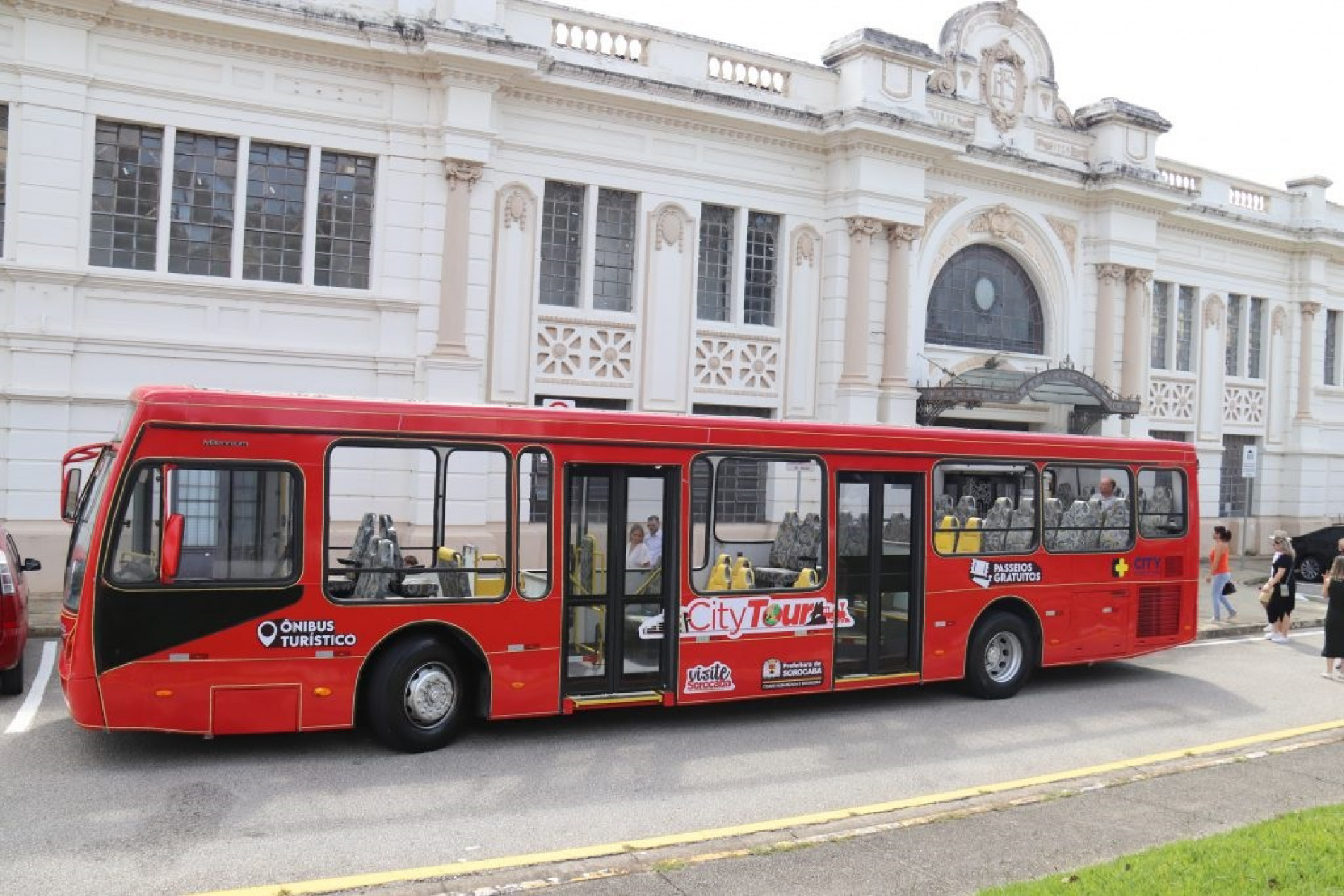 Passeios gratuitos no Ônibus Turístico City Tour 2023