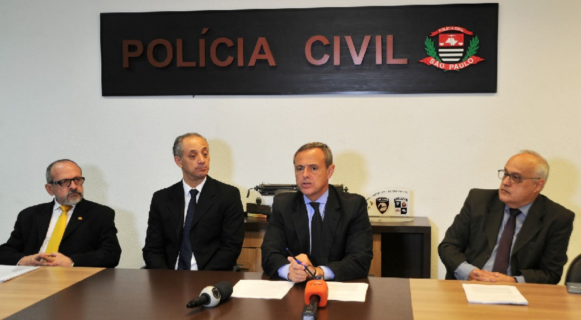 Delegados de polícia: Dr. Proença, Dr. Oscar, Dr. Urban (Seccional) e Dr. Lara