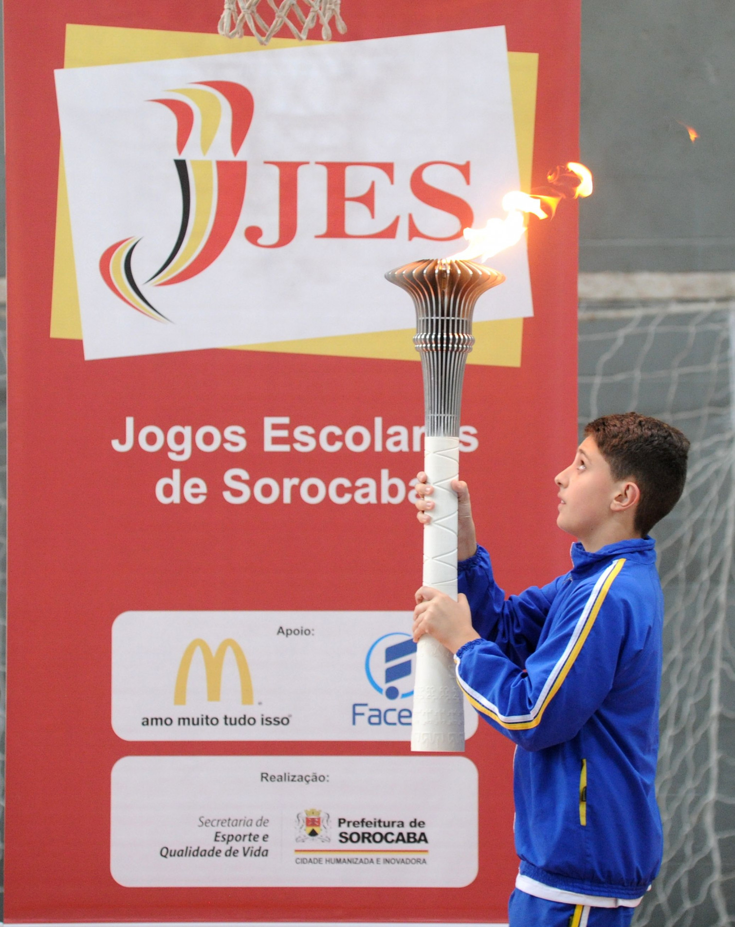 Evento terá desfile das delegações e a tradicional pira