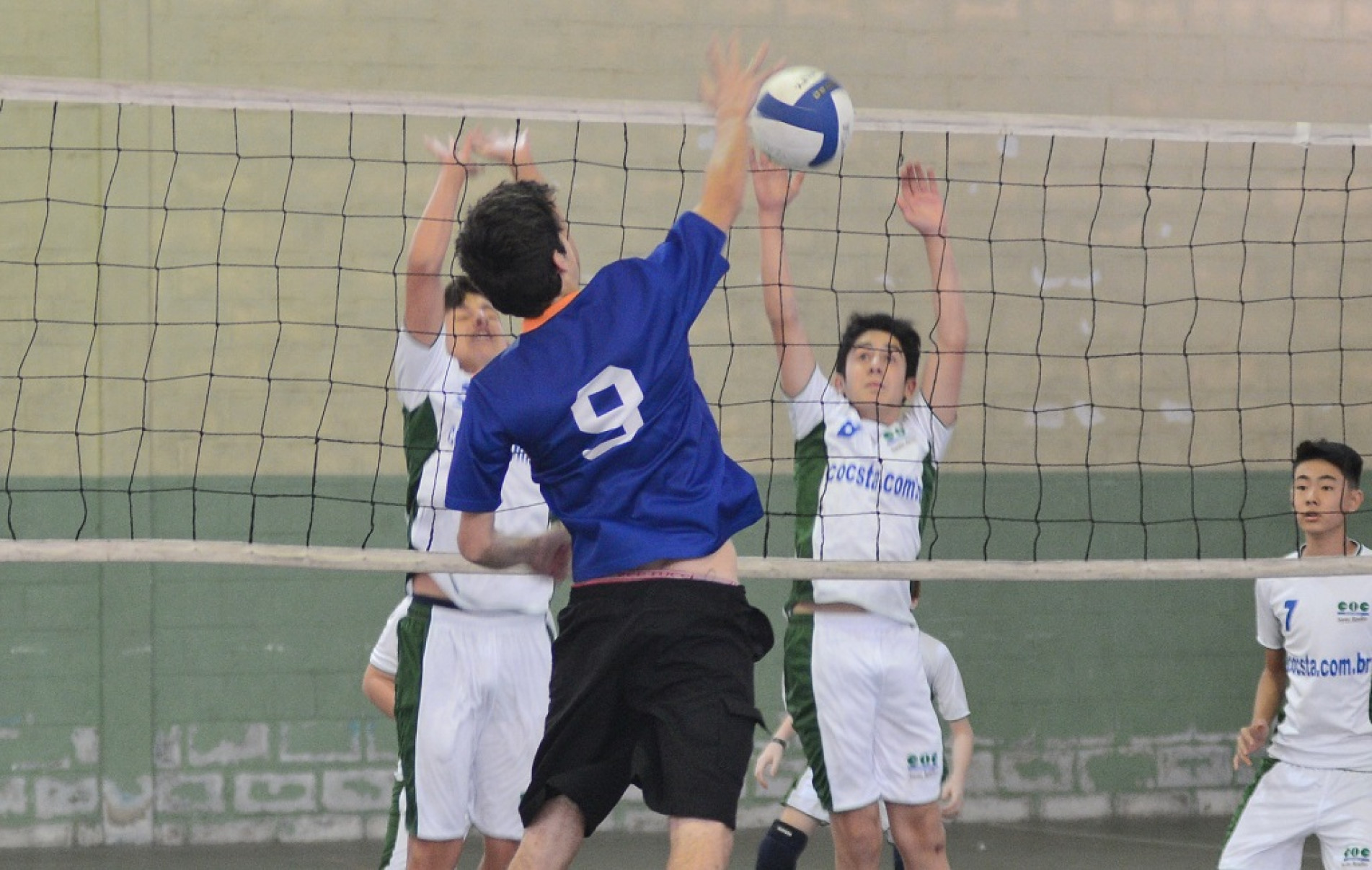 Três partidas são do torneio masculino