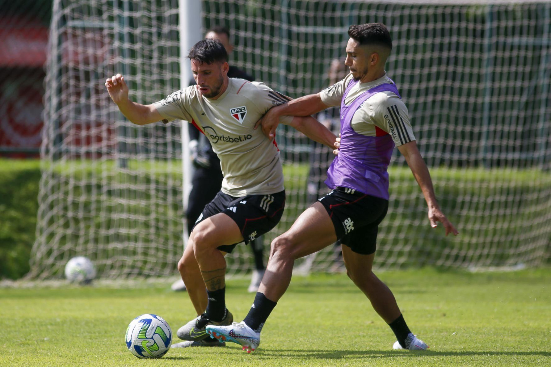 Calleri deve voltar hoje