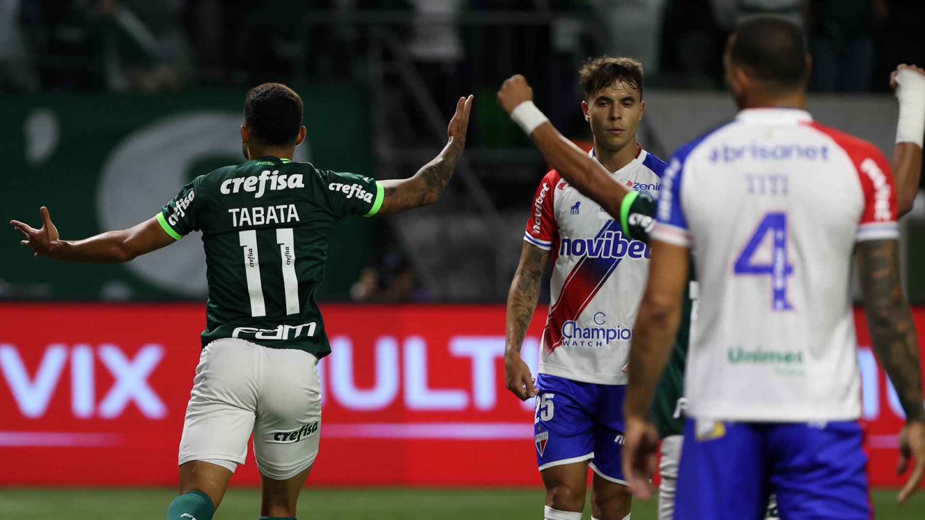 Bruno Tabata fez o segundo gol dos 3 a 0