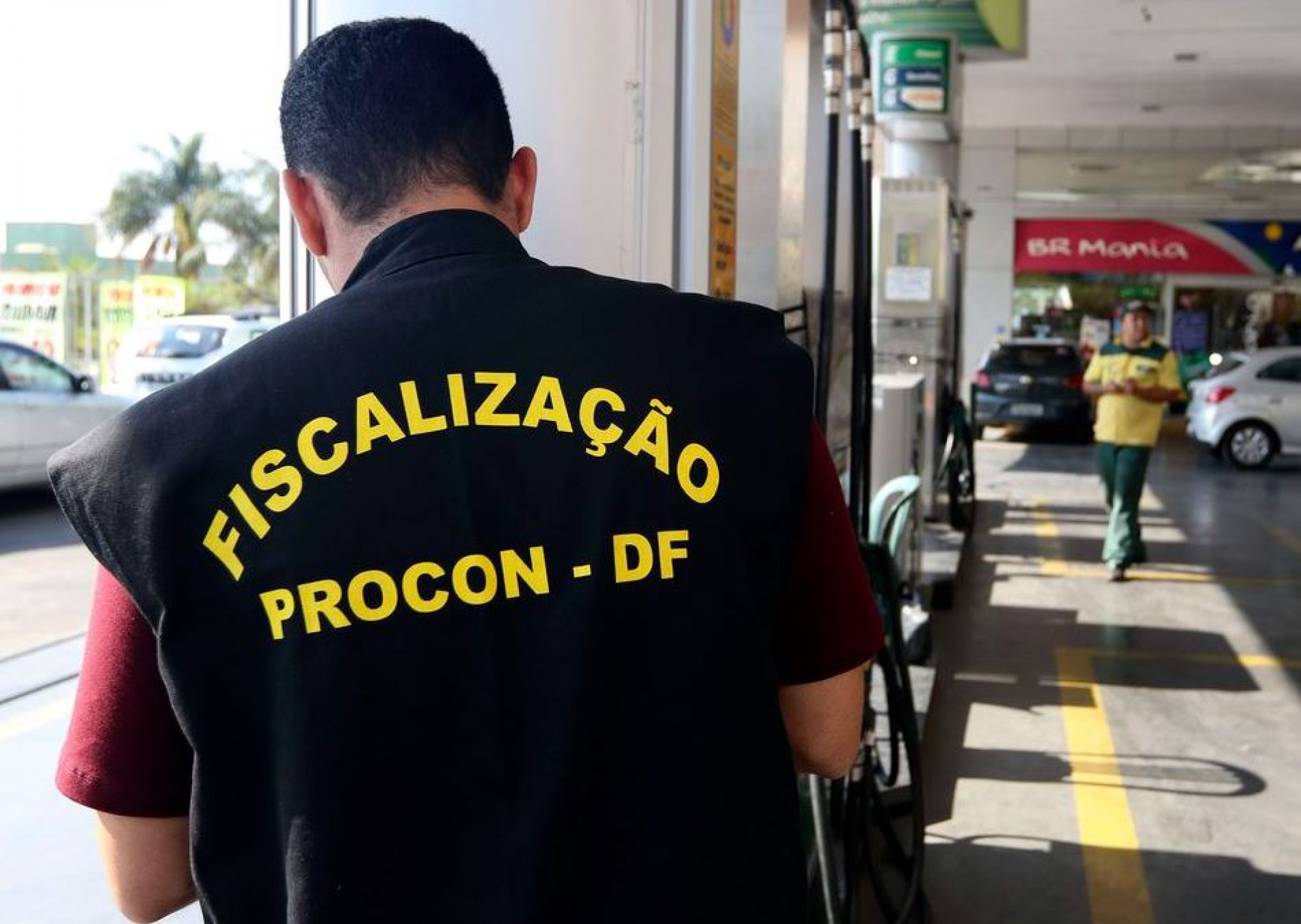 Procons vão verificar se redução dos valores chegará aos consumidores
