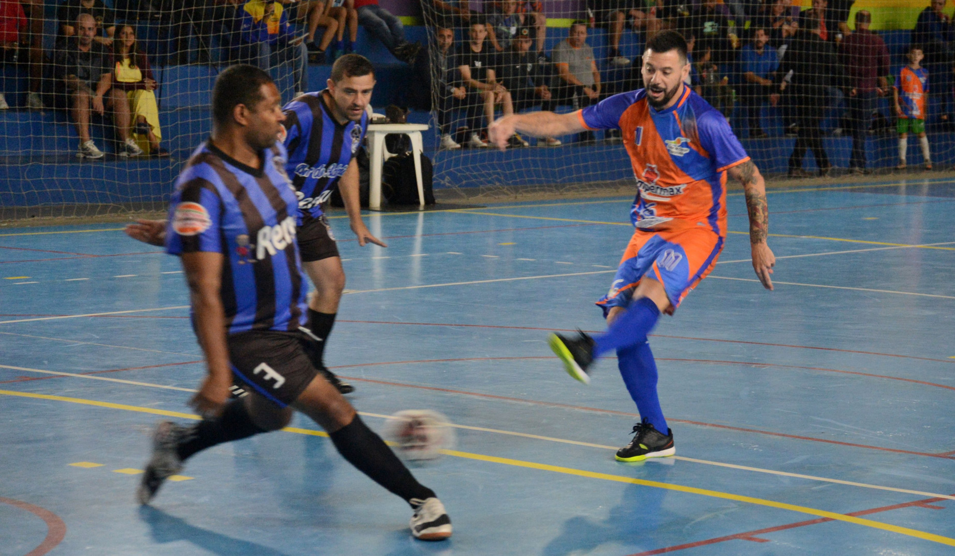 Simi, ex-Magnus, atua pelo Superveterano