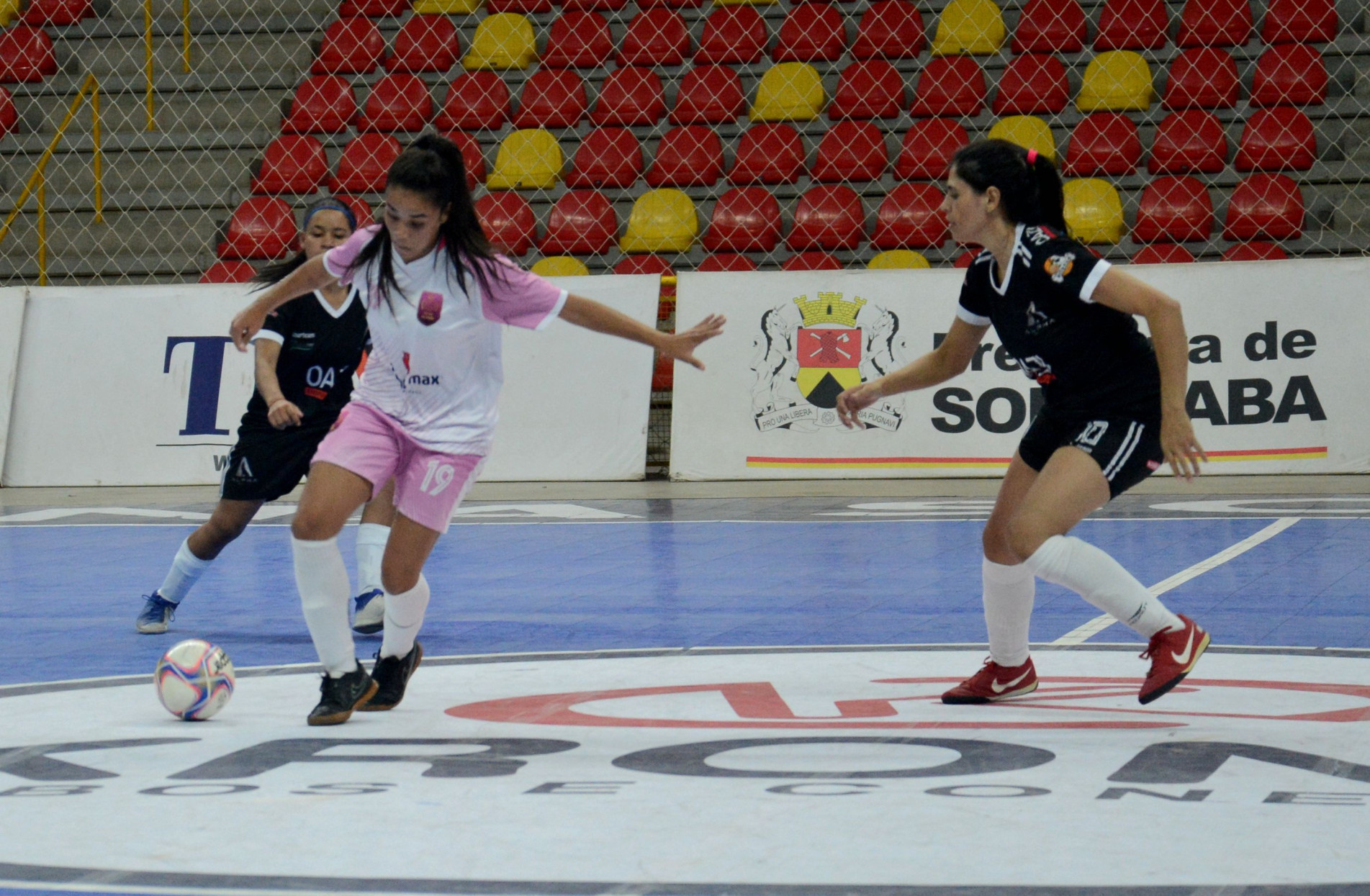 A definição das meninas será às 20h, na Arena Sorocaba
