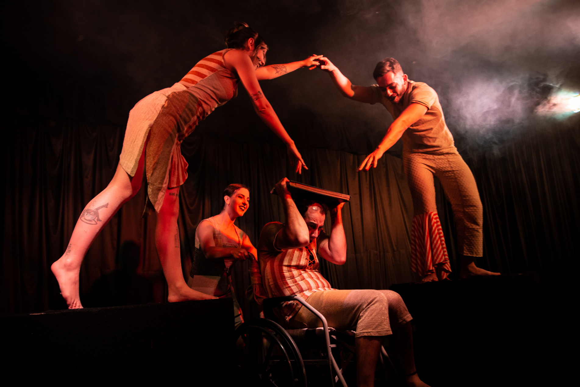 Peça será apresentada, domingo, no Teatro Mario Persico