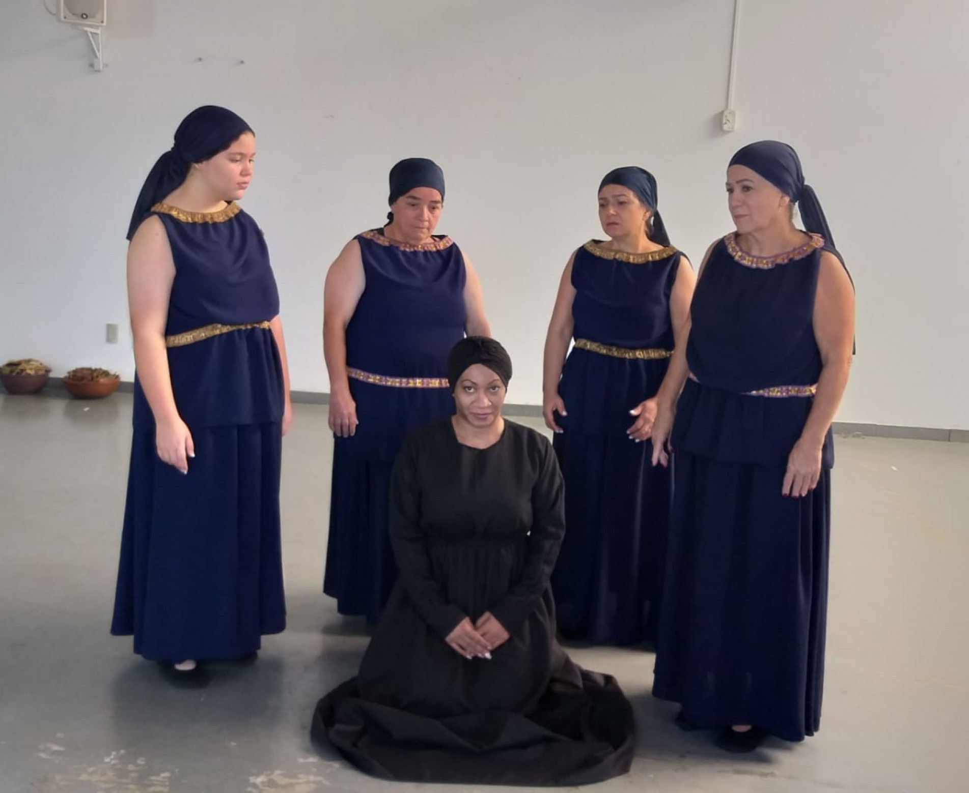 Espetáculo encerra curso de Teatro para Iniciantes da Assec