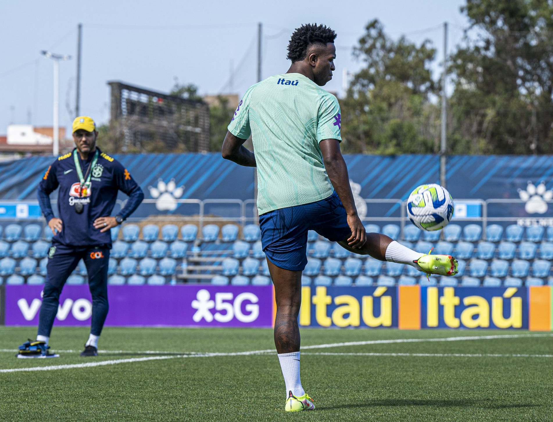 O atacante Vinicius Junior durante o treino de ontem