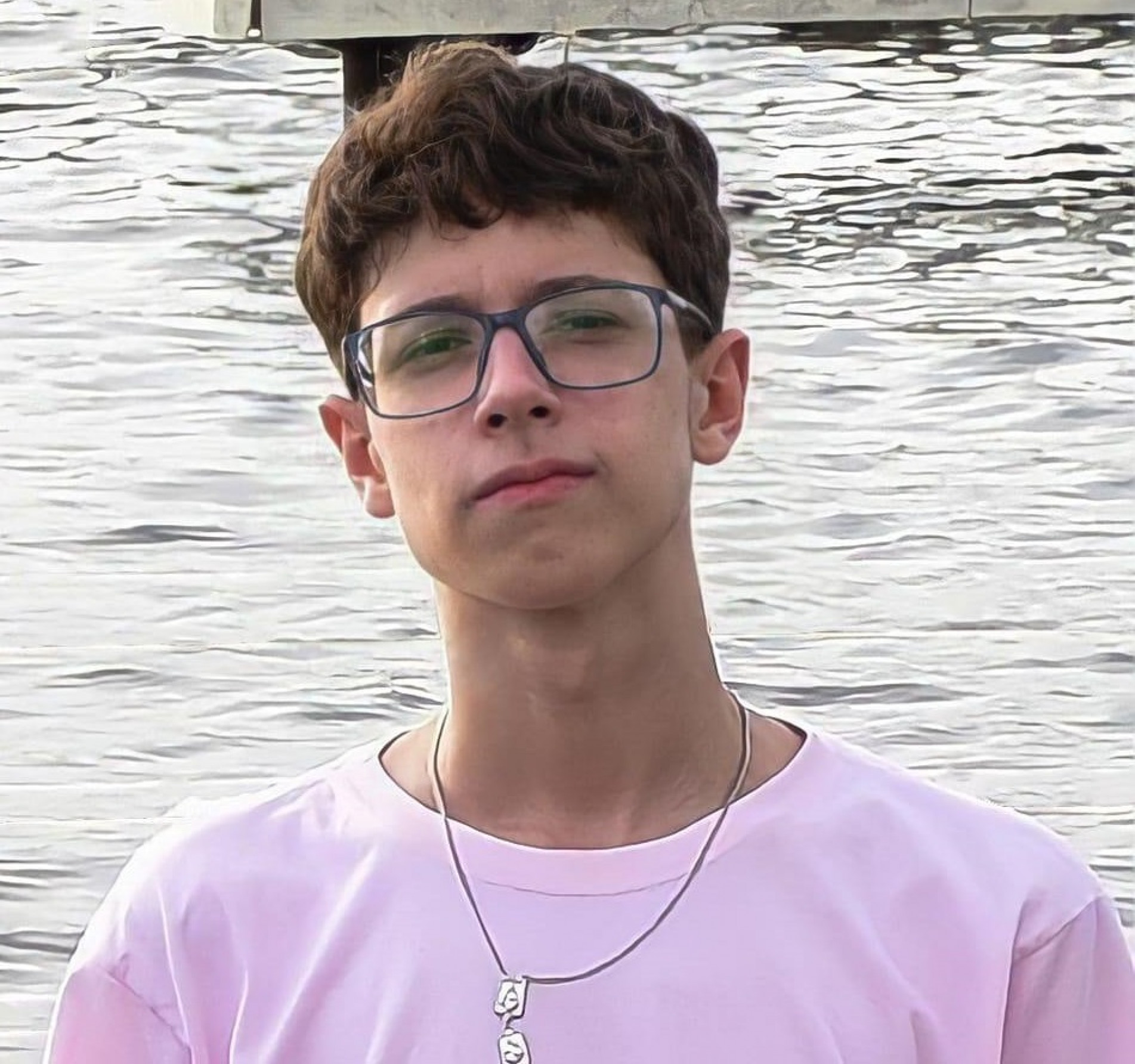 Luan Augusto, de 16 anos, também foi atingido pelos disparos efetuados pelo autor do ataque 