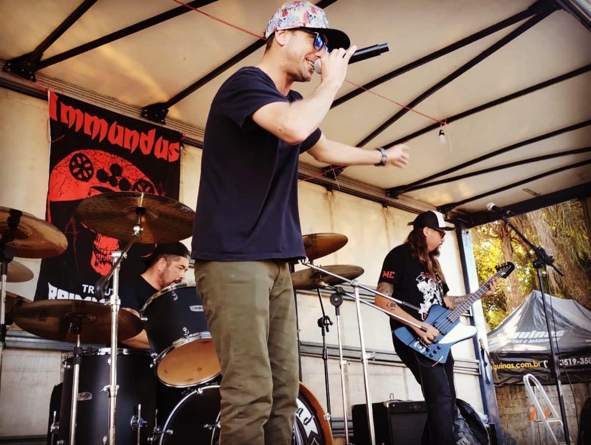 Banda Immundus faz tributo aos Raimundos