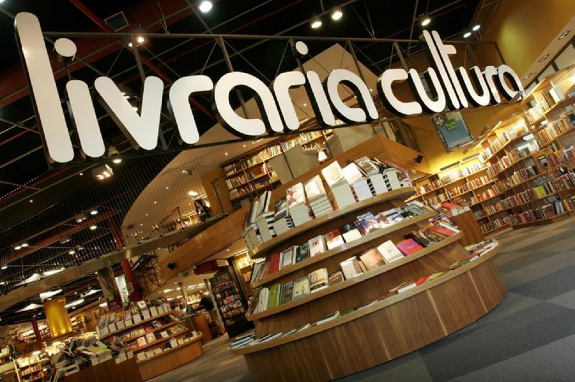 Após a decretação de falência, a Livraria Cultura fechou as portas no Conjunto Nacional