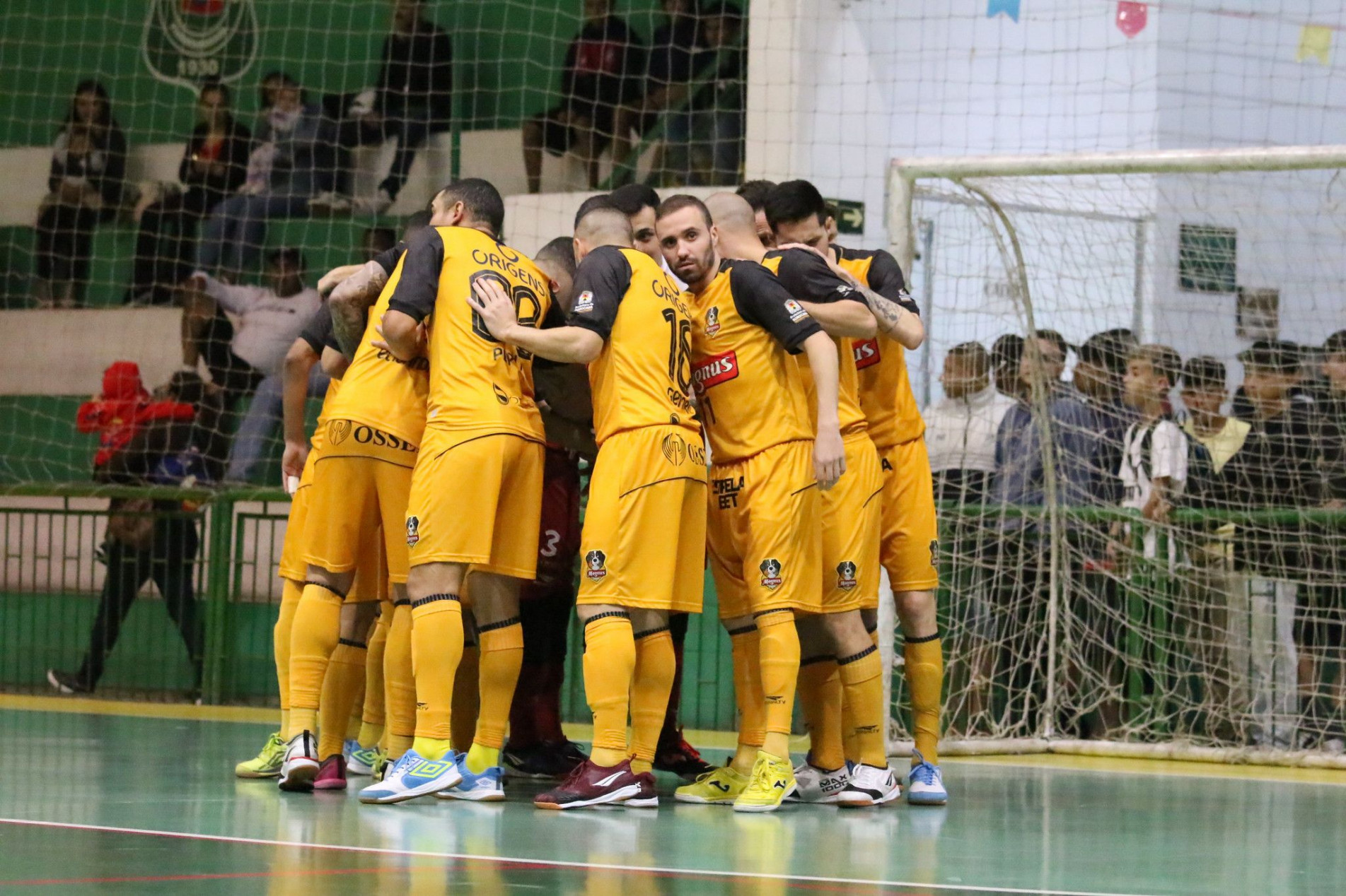 Time sorocabano disputa três competições simultâneas