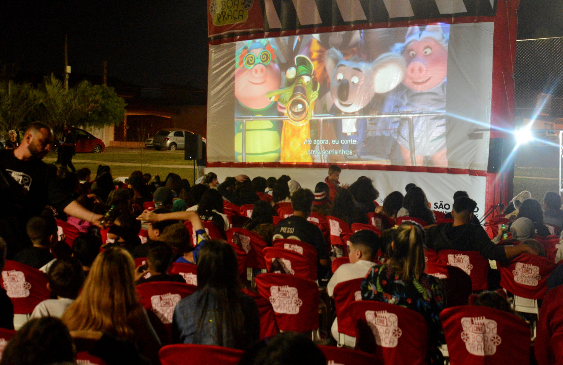 Estrutura foi montada ao ar livre, no bairro Jardim Tatiana