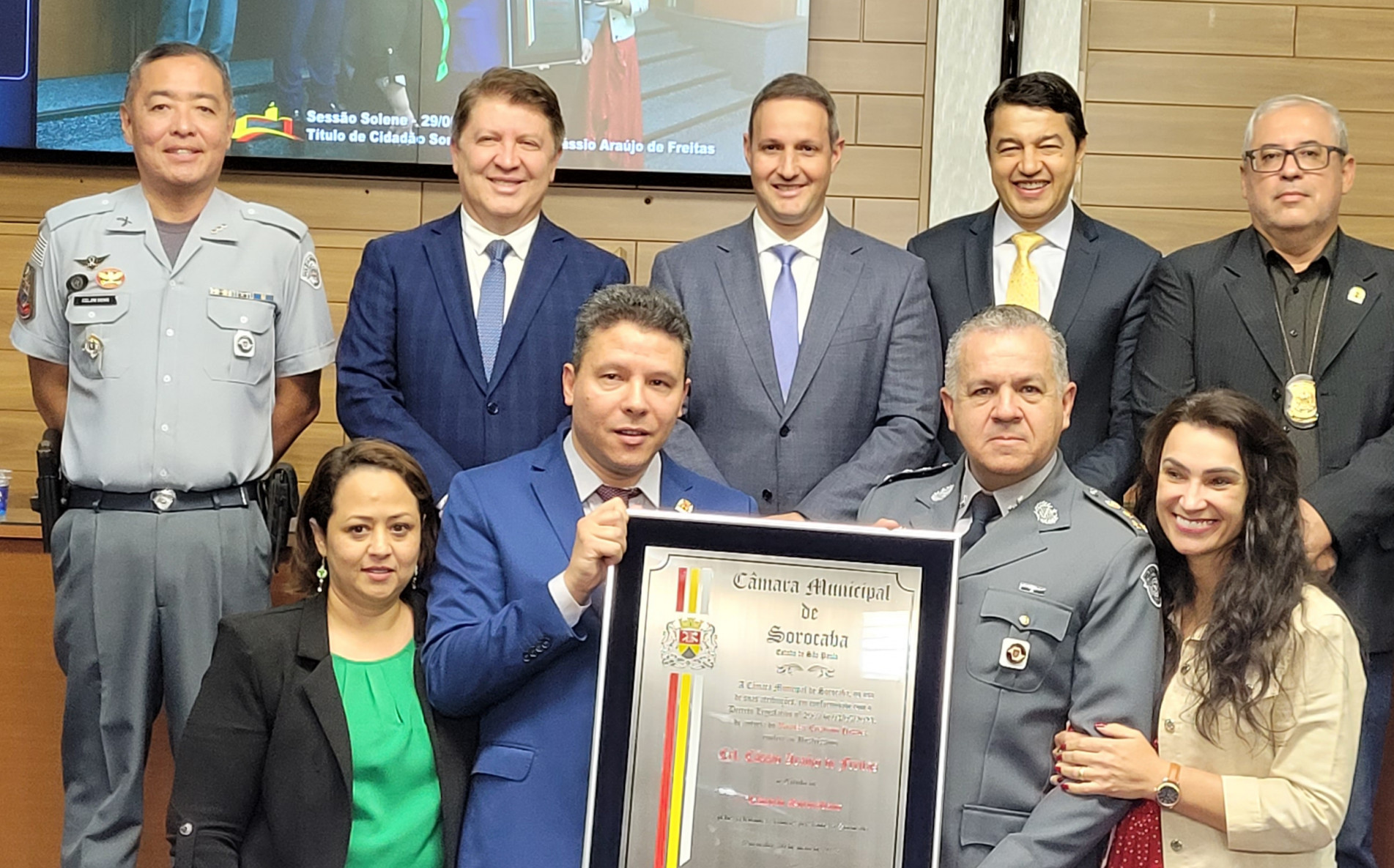 Coronel Cássio recebeu a homenagem da Câmara dos Vereadores na noite de quinta-feira