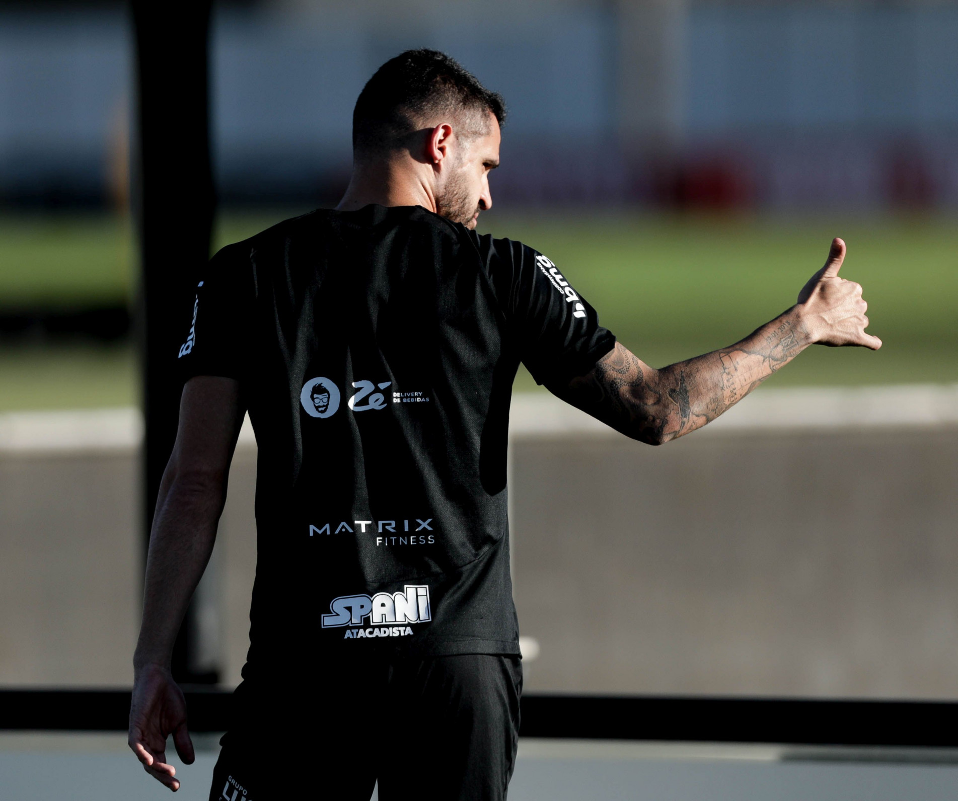 Renato Augusto viajou com o elenco e pode ir a campo