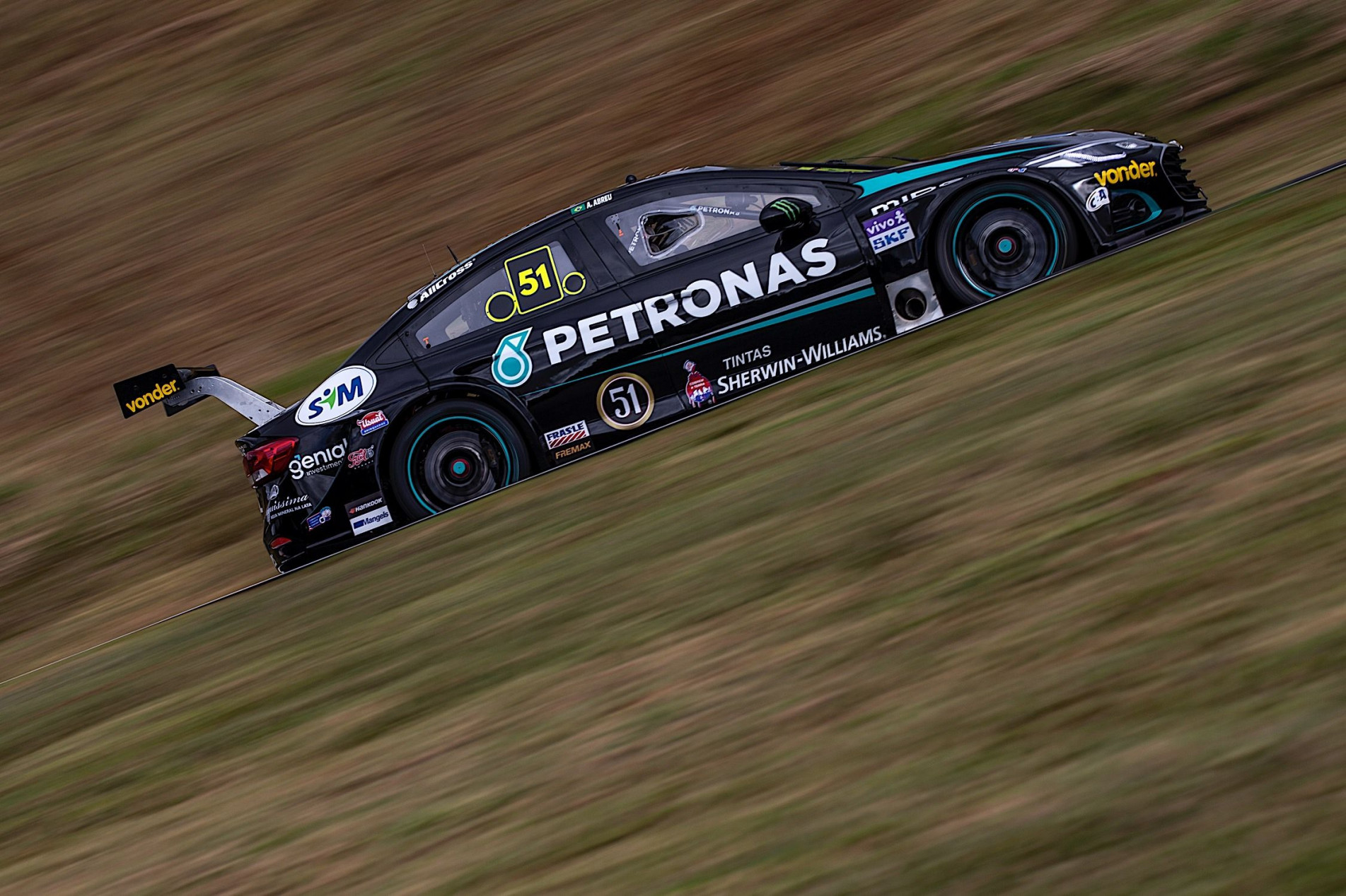 Piloto quer melhorar o desempenho na classificação