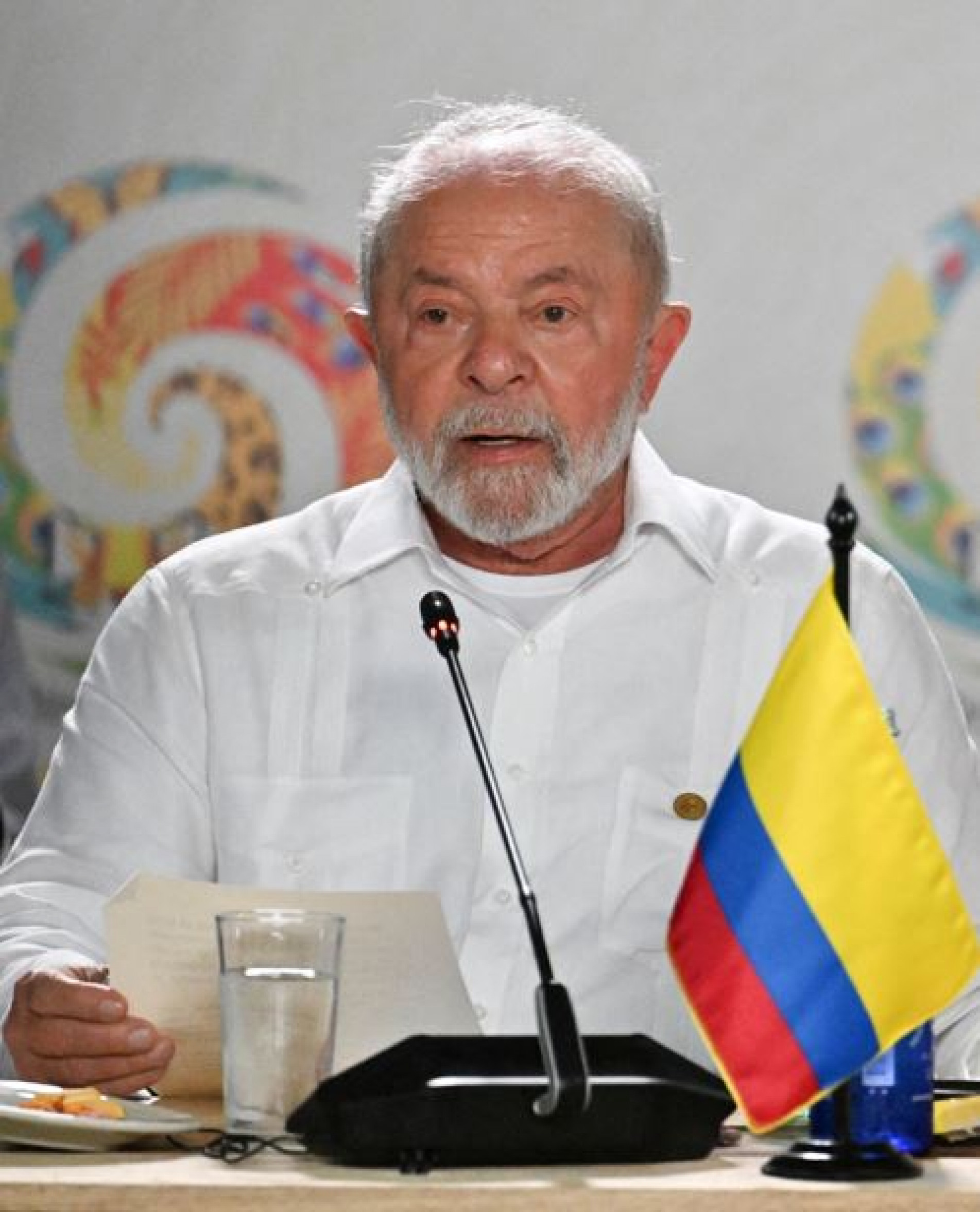 Presidente foi à Colômbia