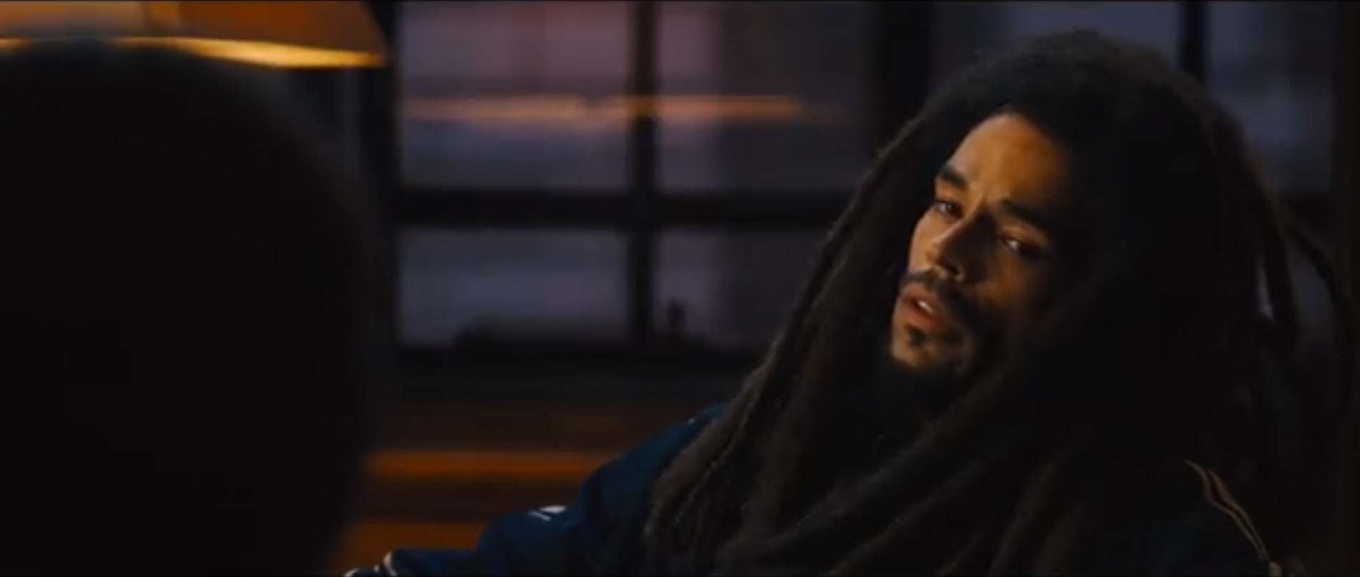 O ator brit&acirc;nico Kingsley Ben-Adir dar&aacute; vida ao cantor e compositor