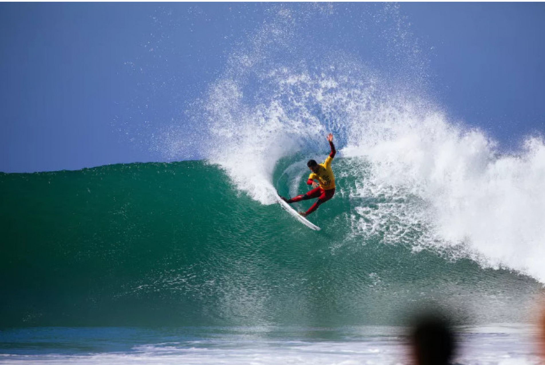 Atual campeão mundial e líder do campeonato, Filipe Toledo estreou com no Circuito Mundial de Surfe,em Jeffreys Bay