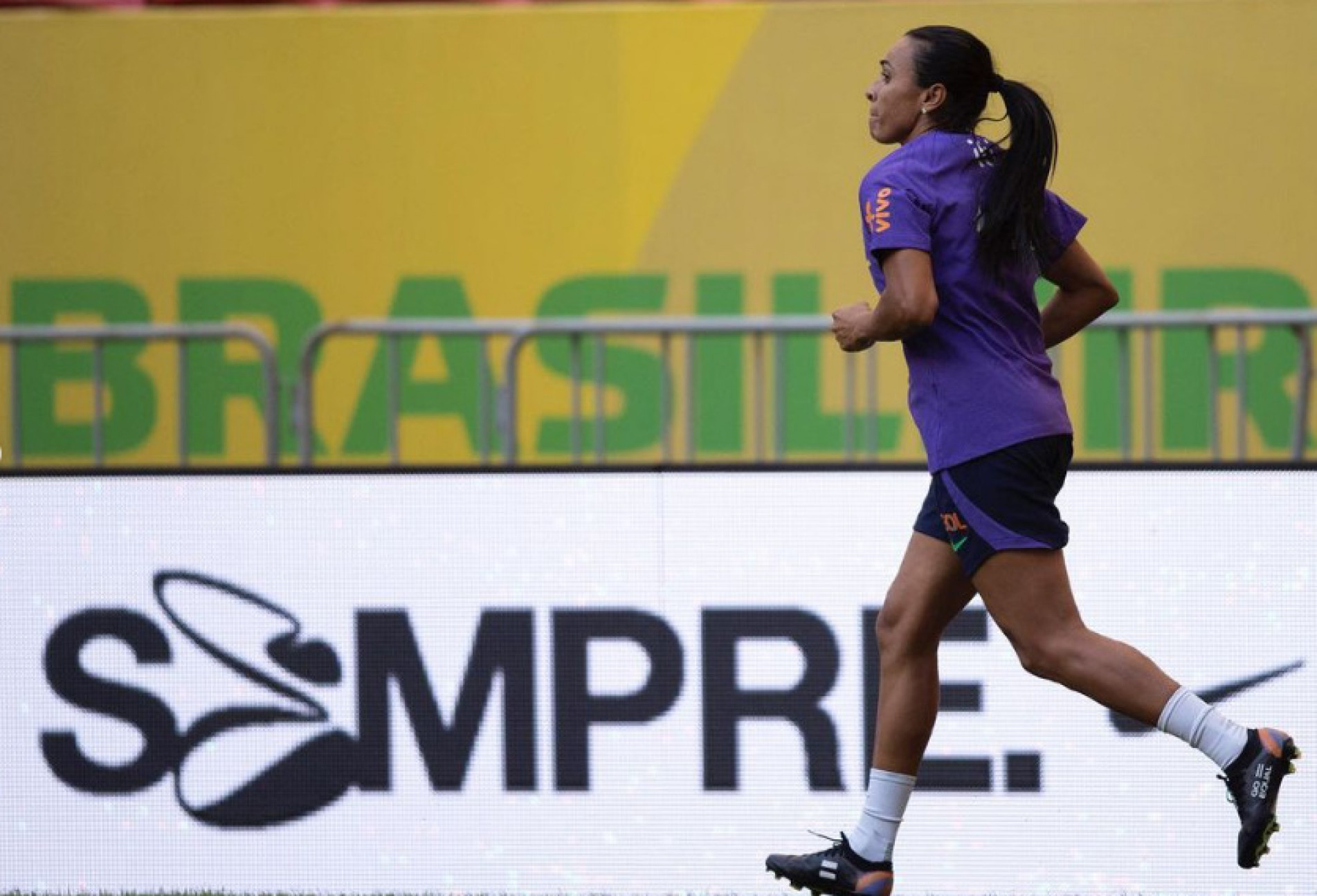 Por precaução, Marta treinou em separado das colegas de equipe 