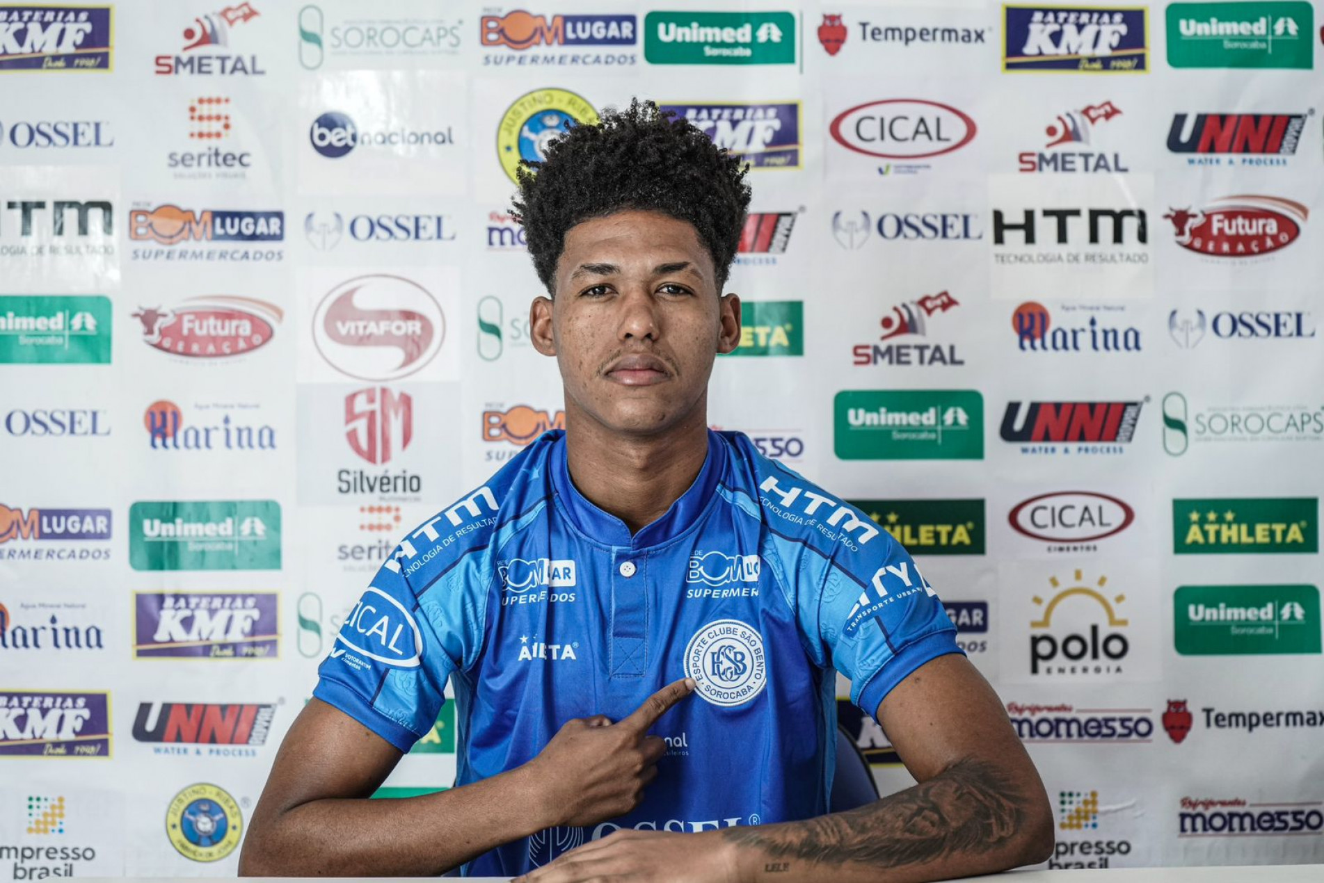 Wendell foi apresentado oficialmente nesta sexta-feira (21)