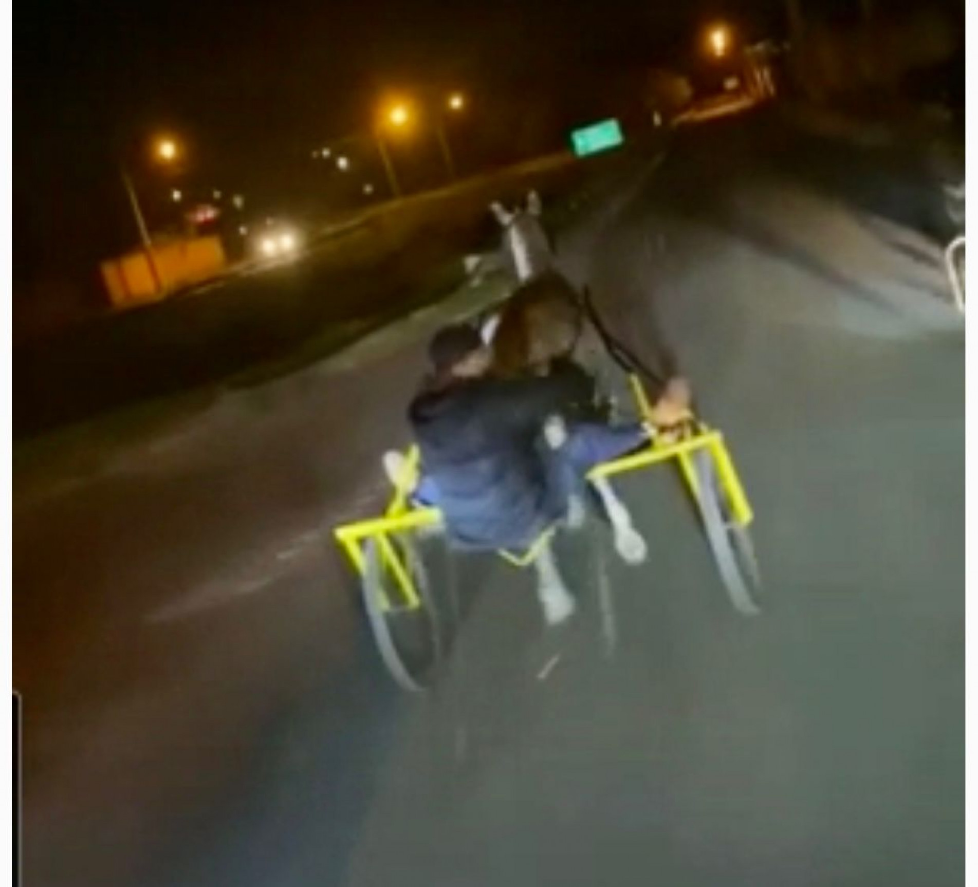 Imagens da corrida viralizaram nas redes sociais