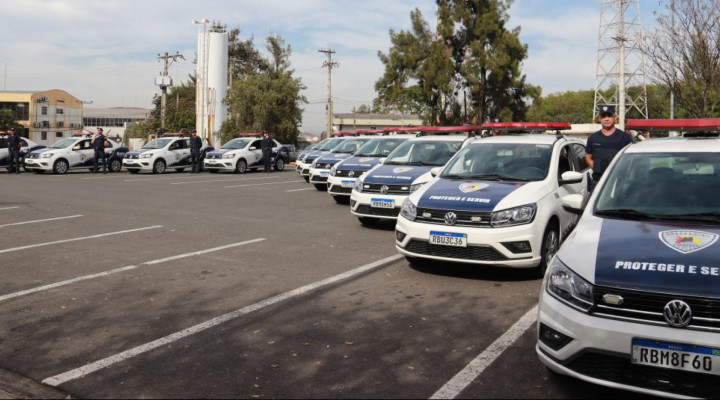 O concurso da Guarda Civil Municipal (GCM) oferece 50 vagas, sendo 40 para homens e dez para mulheres, com salário total de 